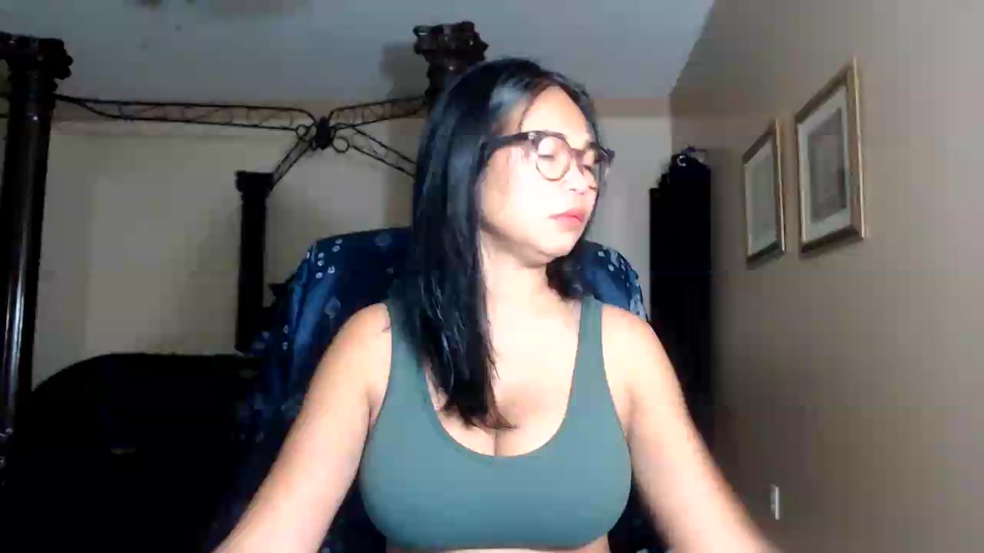 Gallery image thumbnail from Littlekai2030's myfreecams stream on, 09/07/2026, 11:51 image 1 of 20
