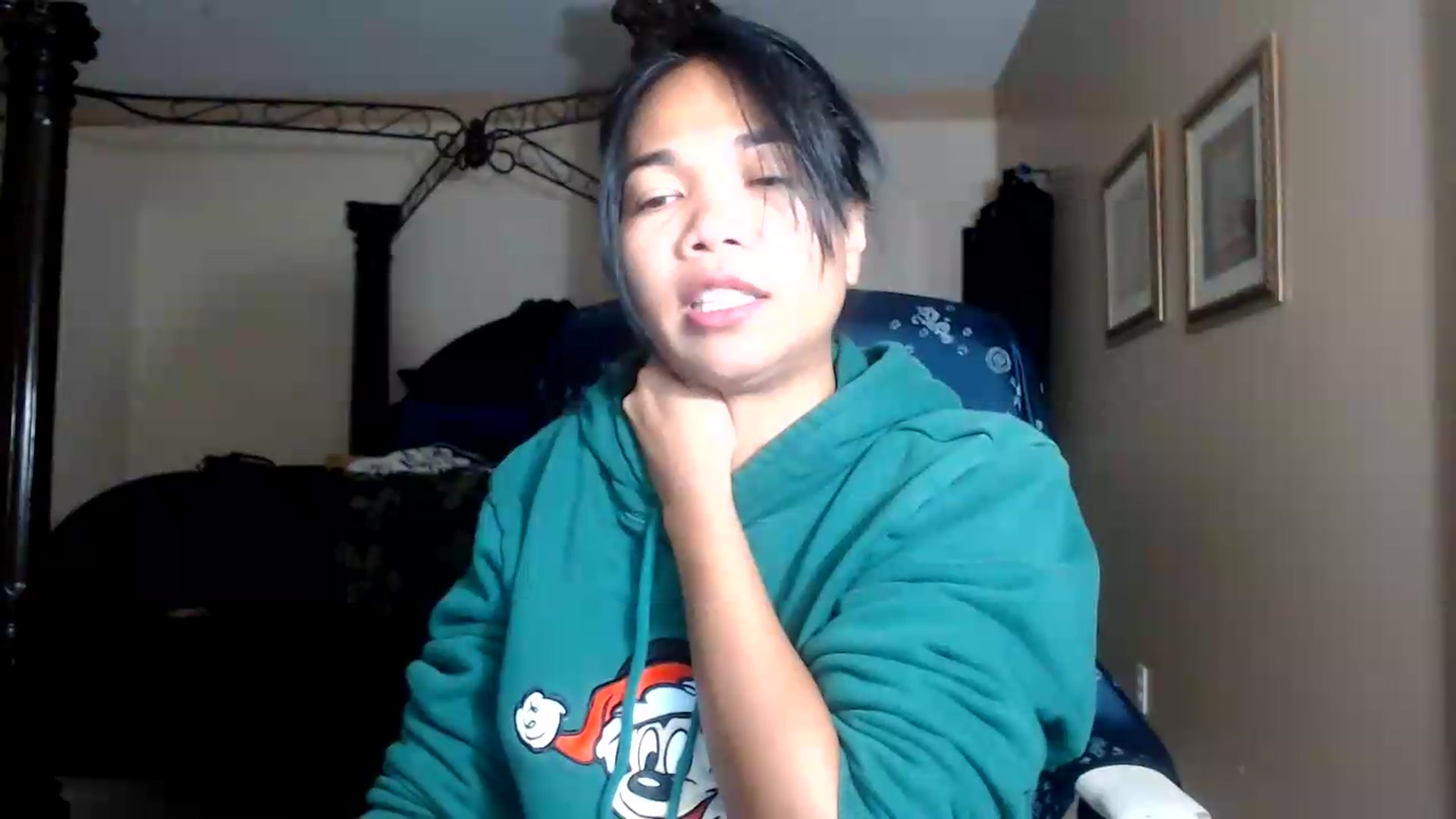 Gallery image thumbnail from Littlekai2030's myfreecams stream on, 09/08/2026, 03:49 image 17 of 20