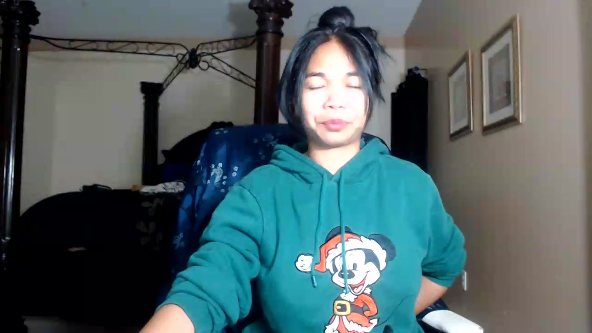 Gallery image thumbnail from Littlekai2030's myfreecams stream on, 09/08/2026, 03:49 image 7 of 20