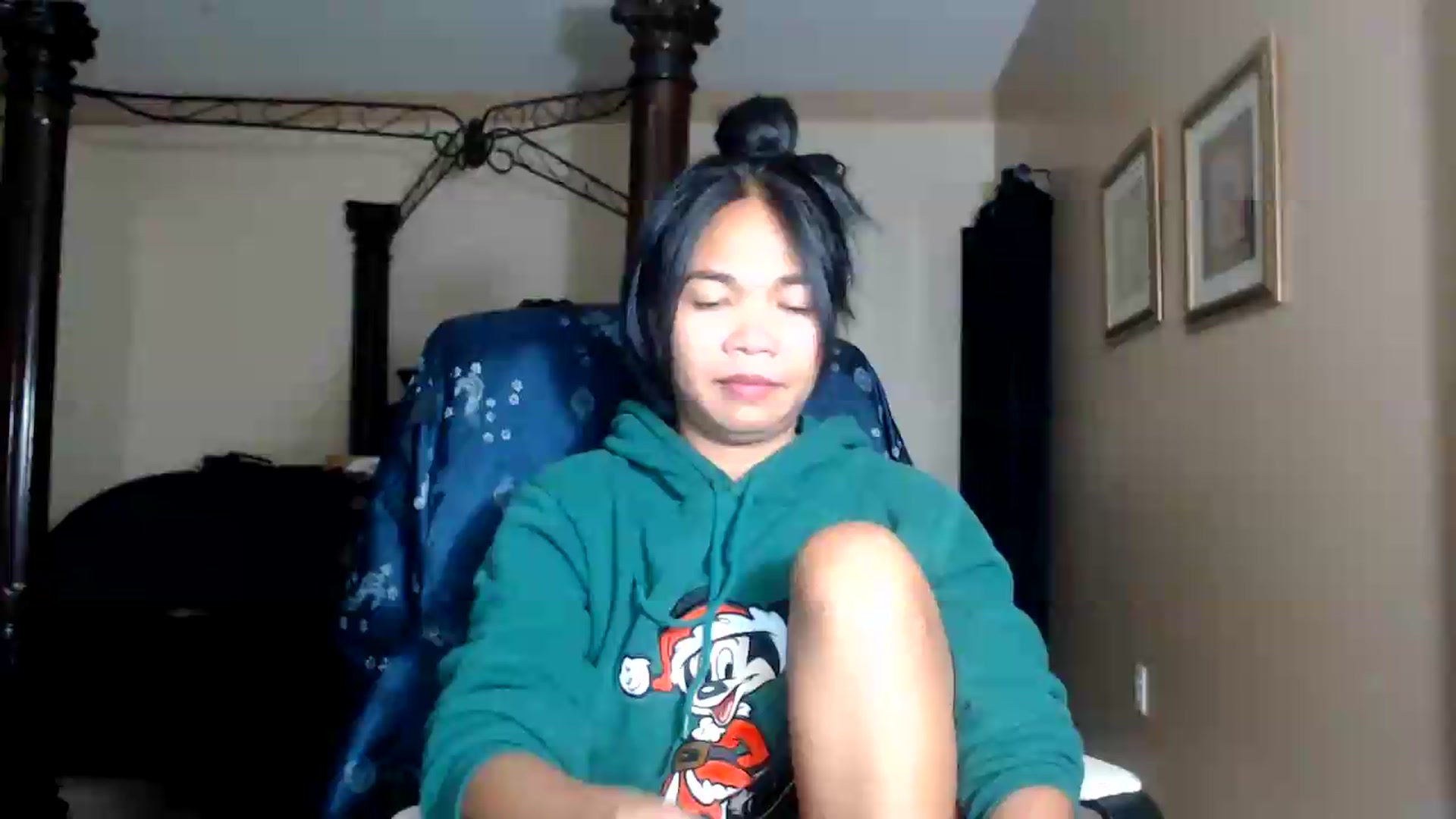 Gallery image thumbnail from Littlekai2030's myfreecams stream on, 09/08/2026, 03:49 image 6 of 20