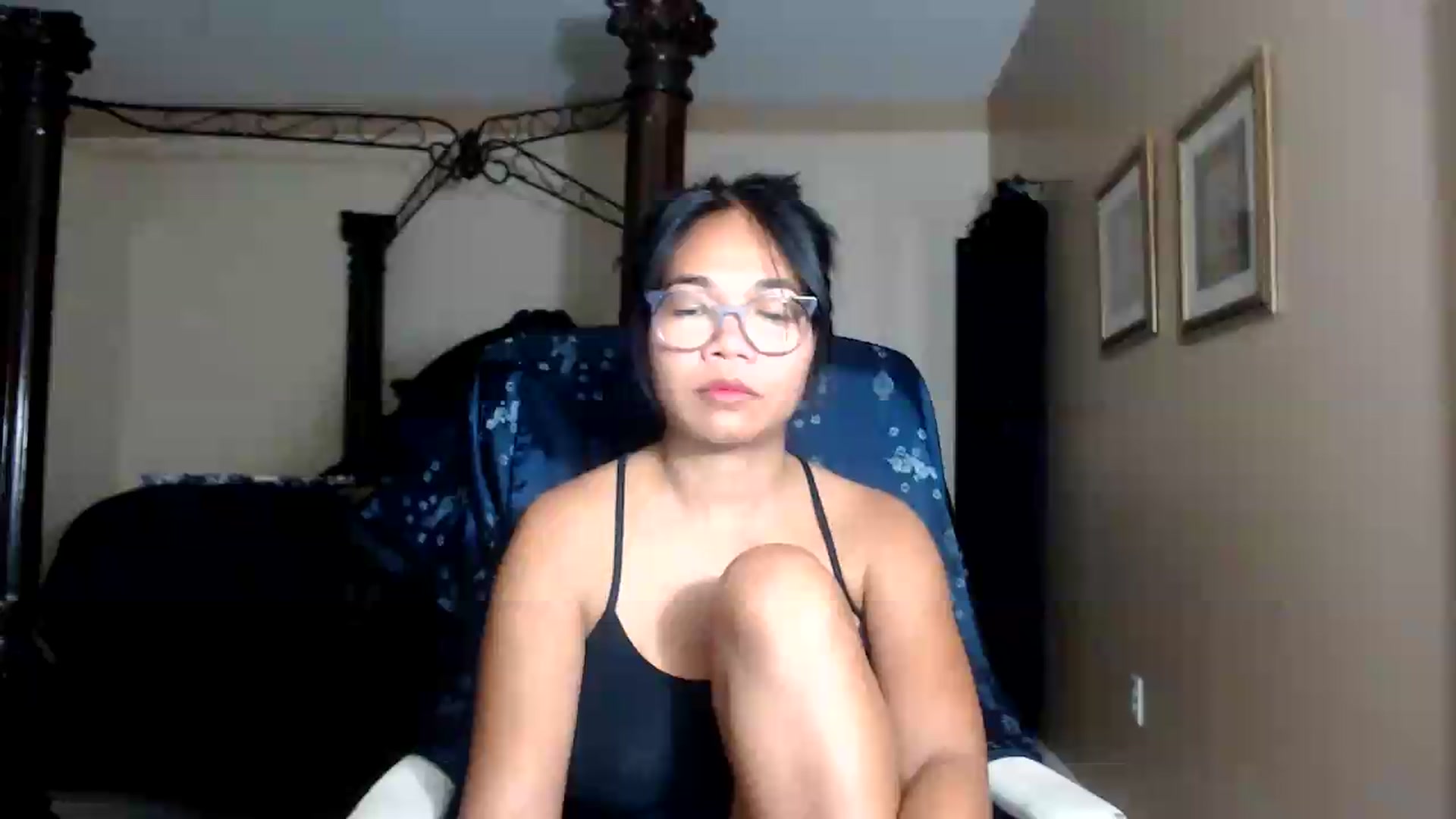 Gallery image thumbnail from Littlekai2030's myfreecams stream on, 09/09/2026, 03:51 image 17 of 20