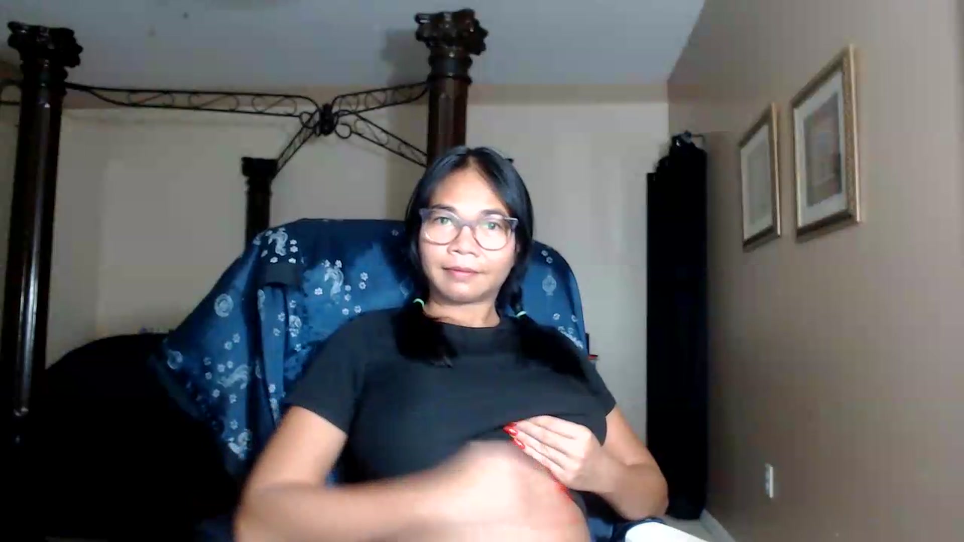 Gallery image thumbnail from Littlekai2030's myfreecams stream on, 09/10/2026, 04:09 image 6 of 20