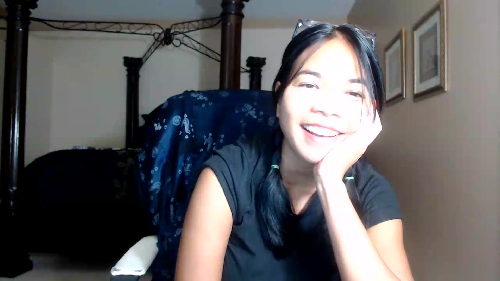 Gallery image thumbnail from Littlekai2030's myfreecams stream on, 09/10/2026, 04:09 image 18 of 20