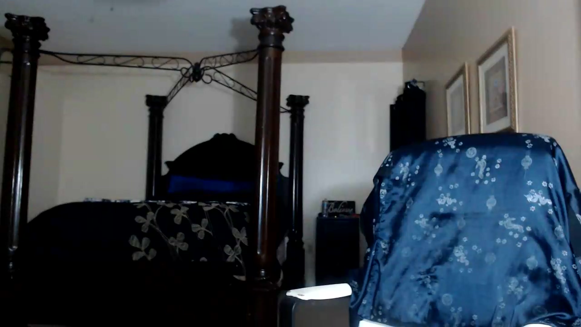 Gallery image thumbnail from Littlekai2030's myfreecams stream on, 09/10/2026, 04:09 image 5 of 20