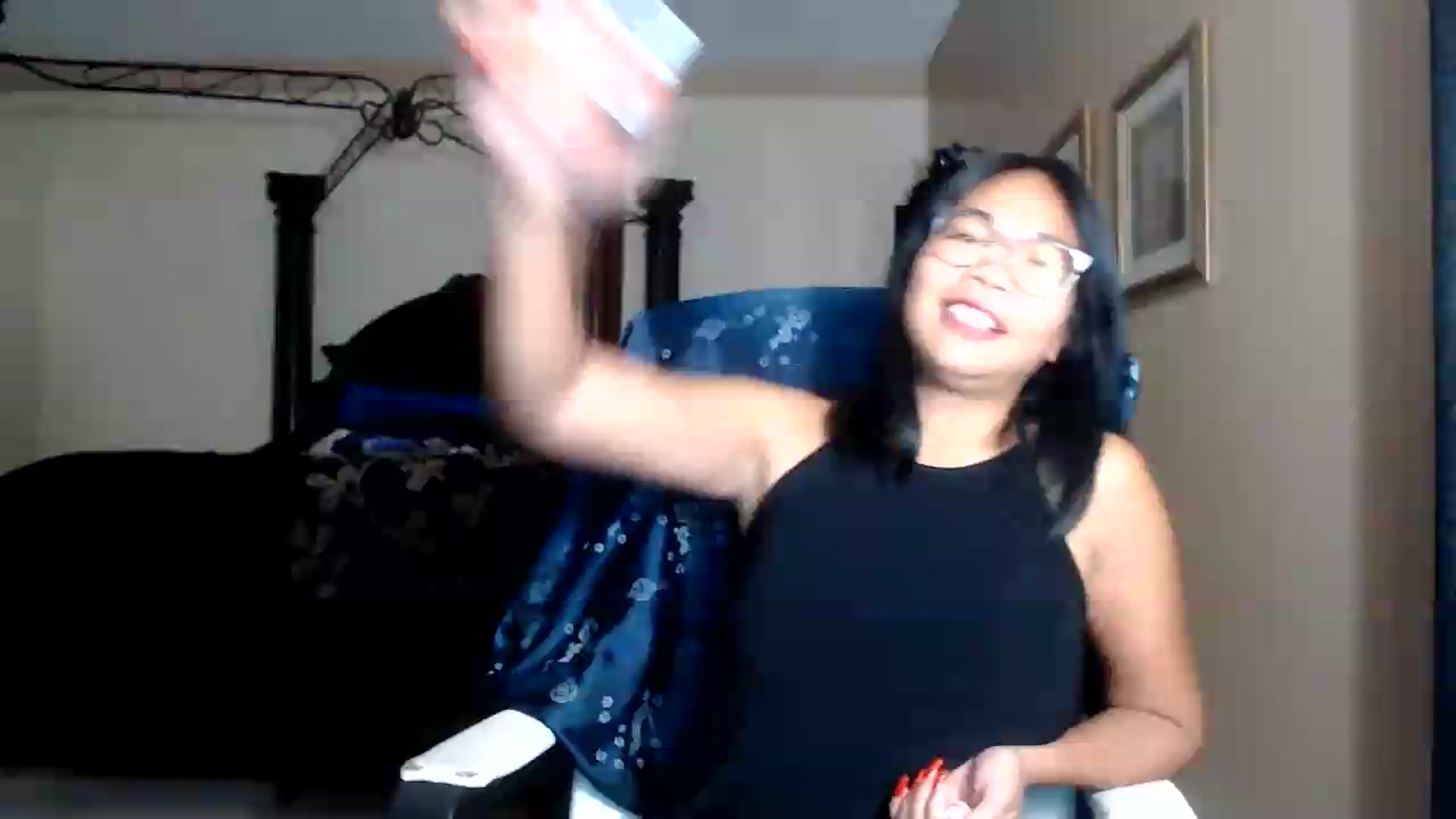Gallery image thumbnail from Littlekai2030's myfreecams stream on, 09/11/2026, 01:05 image 19 of 20