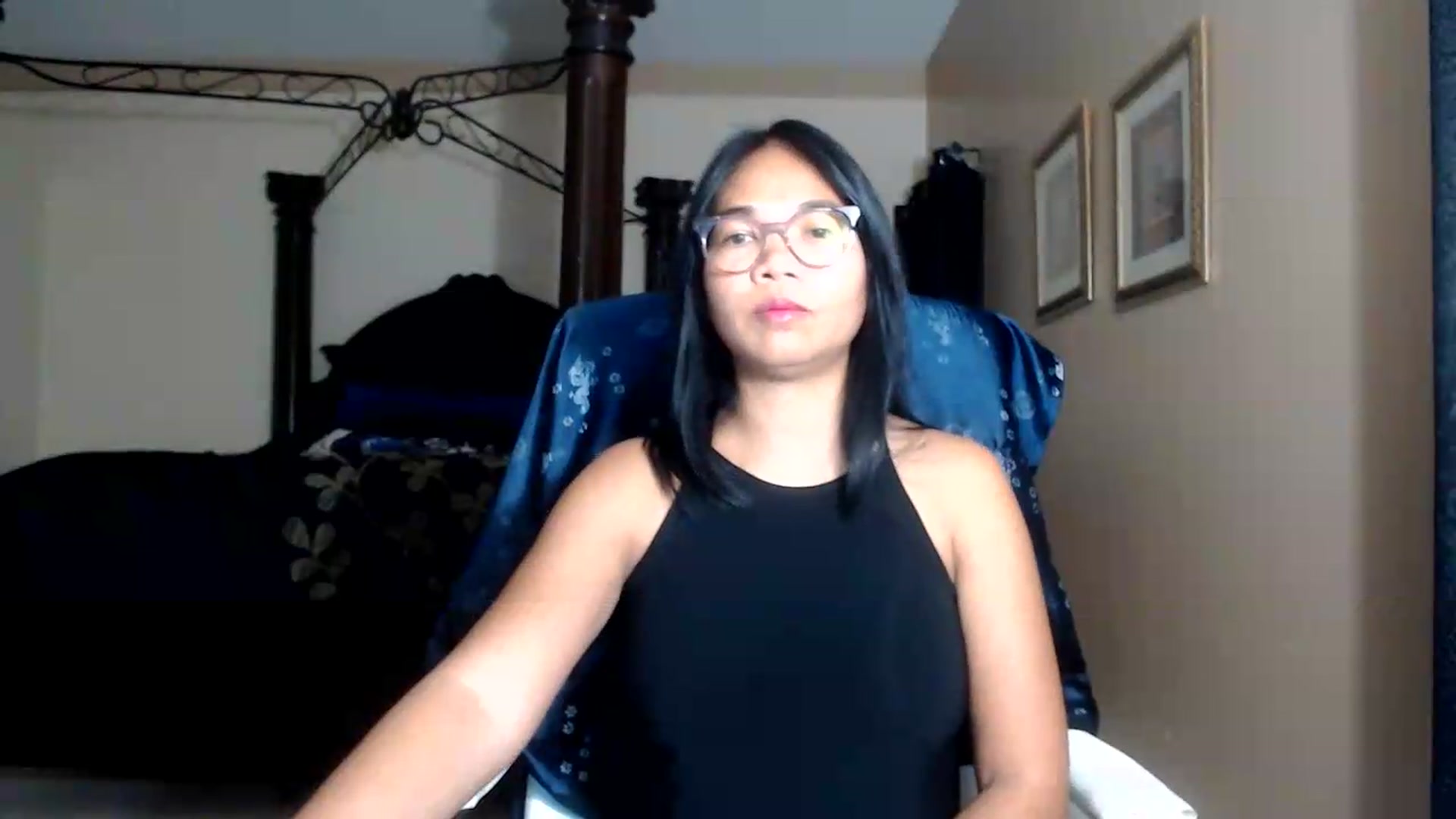 Gallery image thumbnail from Littlekai2030's myfreecams stream on, 09/11/2026, 01:05 image 18 of 20