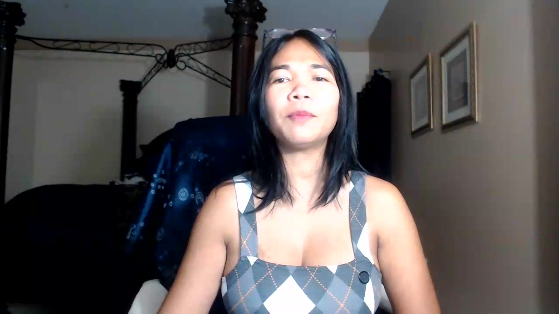 Gallery image thumbnail from Littlekai2030's myfreecams stream on, 09/12/2026, 03:52 image 17 of 20