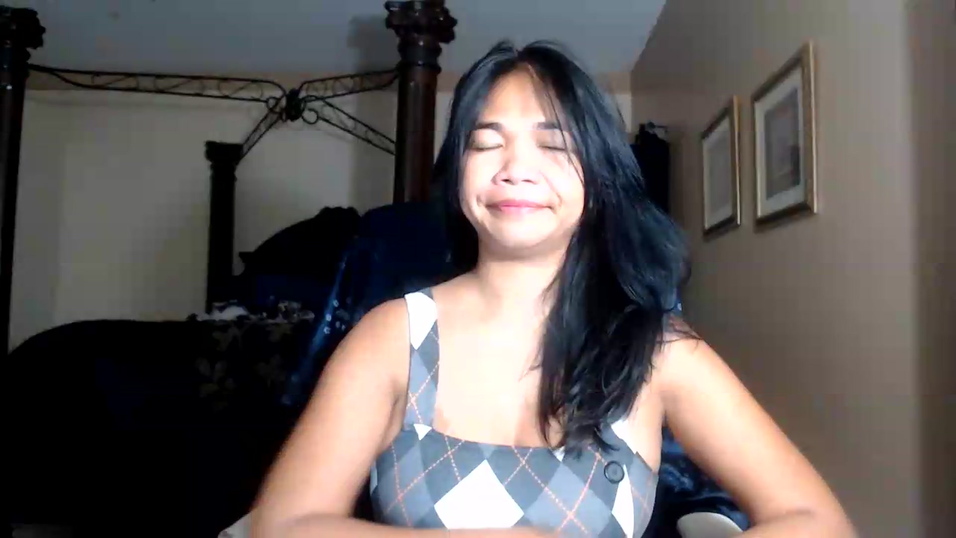 Gallery image thumbnail from Littlekai2030's myfreecams stream on, 09/12/2026, 05:08 image 17 of 20