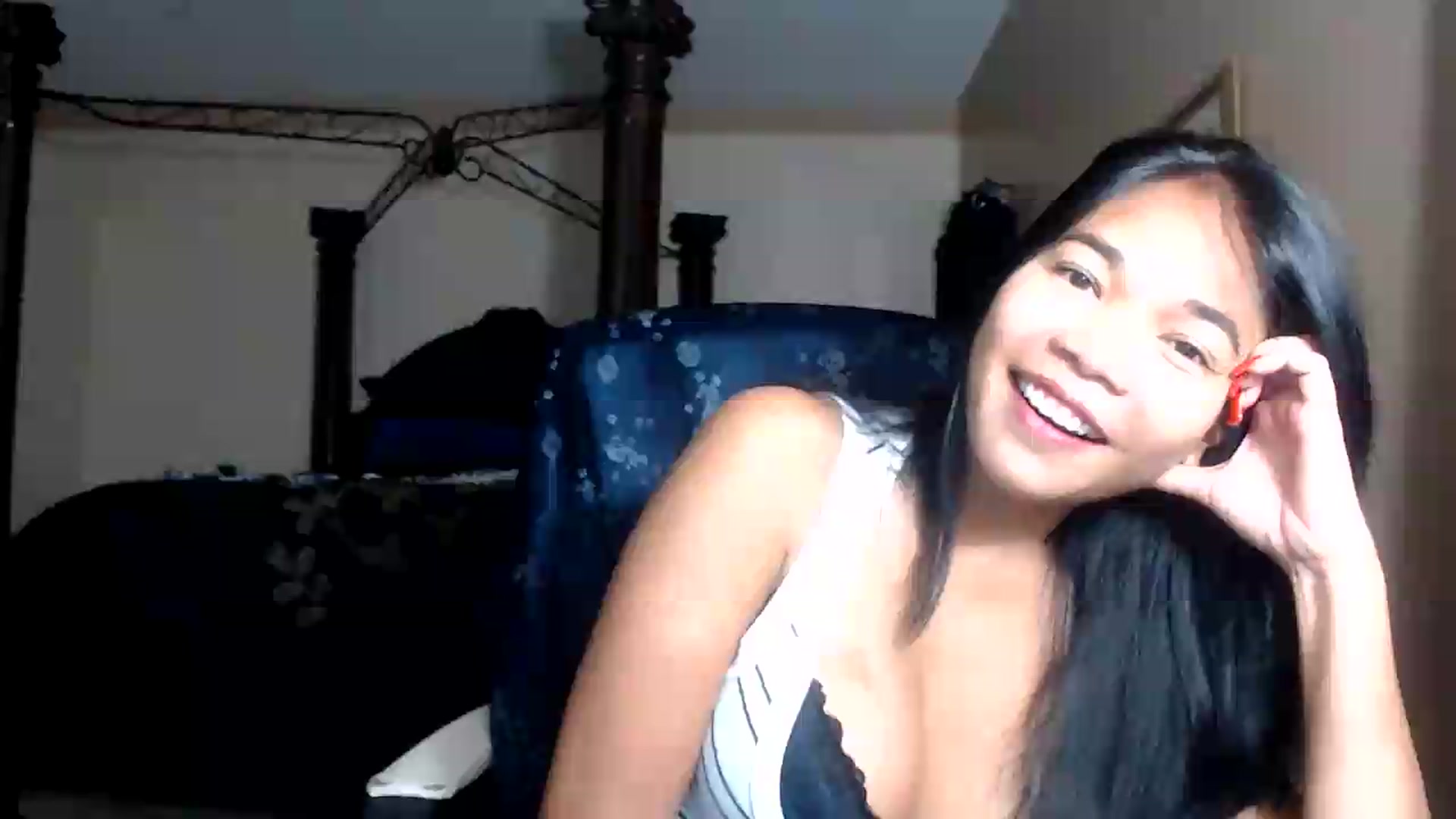 Gallery image thumbnail from Littlekai2030's myfreecams stream on, 09/15/2026, 03:12 image 13 of 20