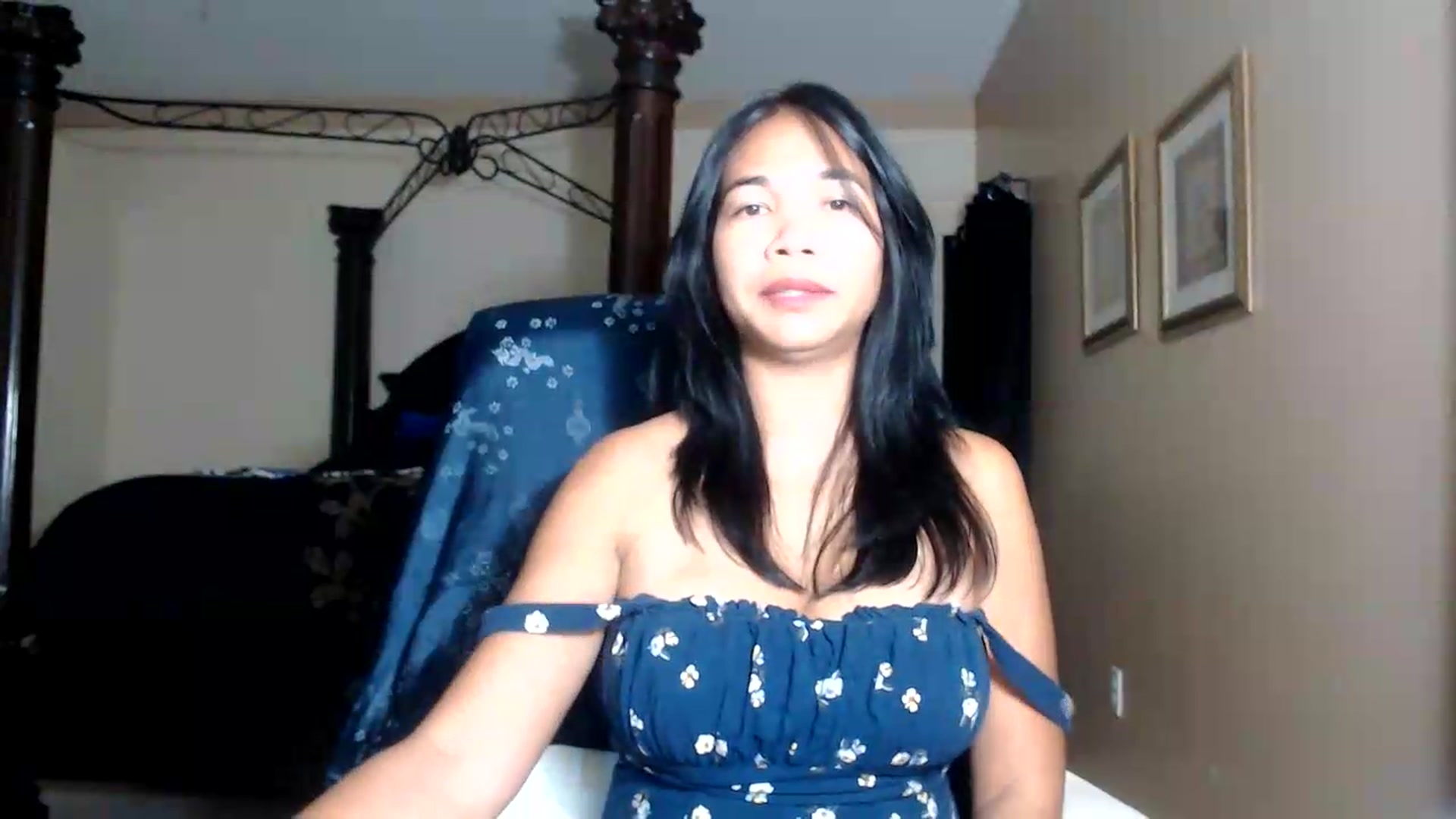 Gallery image thumbnail from Littlekai2030's myfreecams stream on, 09/19/2026, 01:56 image 14 of 20