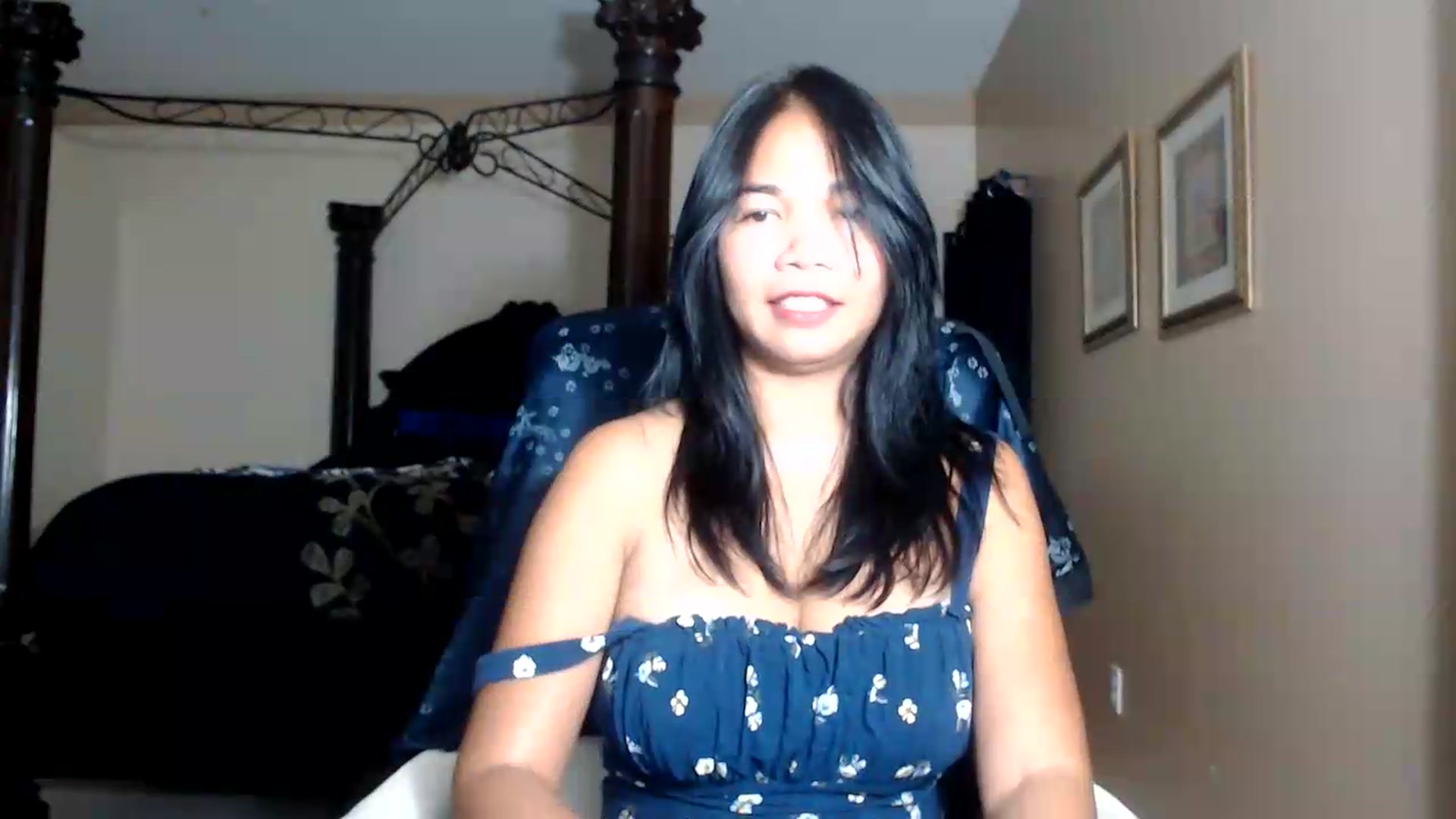 Gallery image thumbnail from Littlekai2030's myfreecams stream on, 09/19/2026, 01:56 image 13 of 20