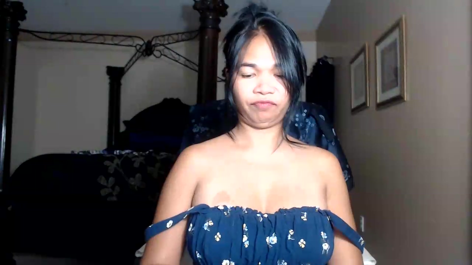 Gallery image thumbnail from Littlekai2030's myfreecams stream on, 09/19/2026, 03:37 image 14 of 20