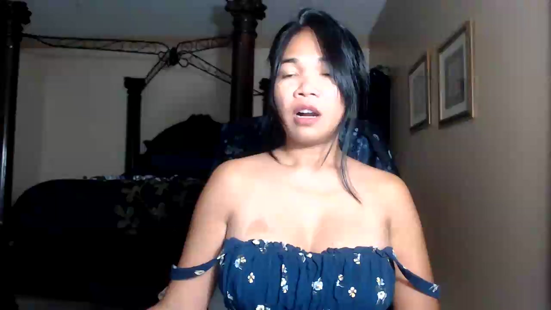 Gallery image thumbnail from Littlekai2030's myfreecams stream on, 09/19/2026, 03:37 image 15 of 20