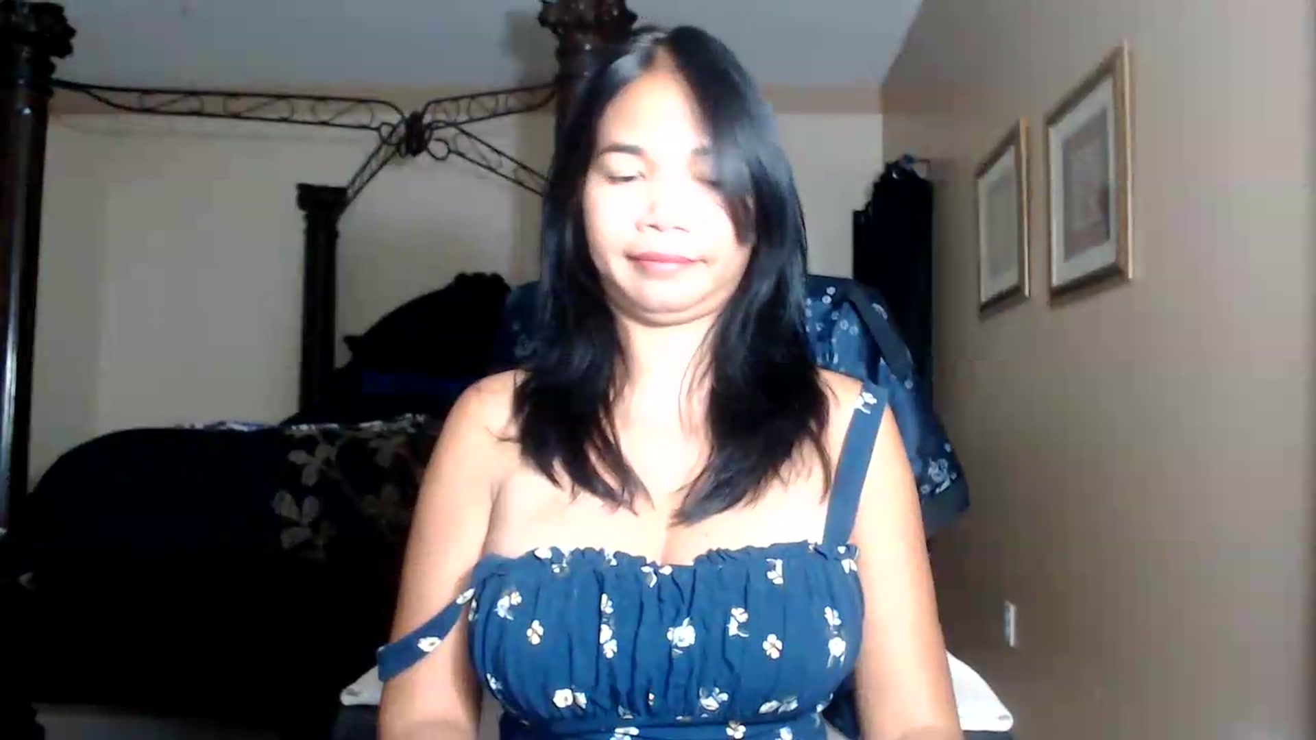 Gallery image thumbnail from Littlekai2030's myfreecams stream on, 09/19/2026, 03:37 image 3 of 20