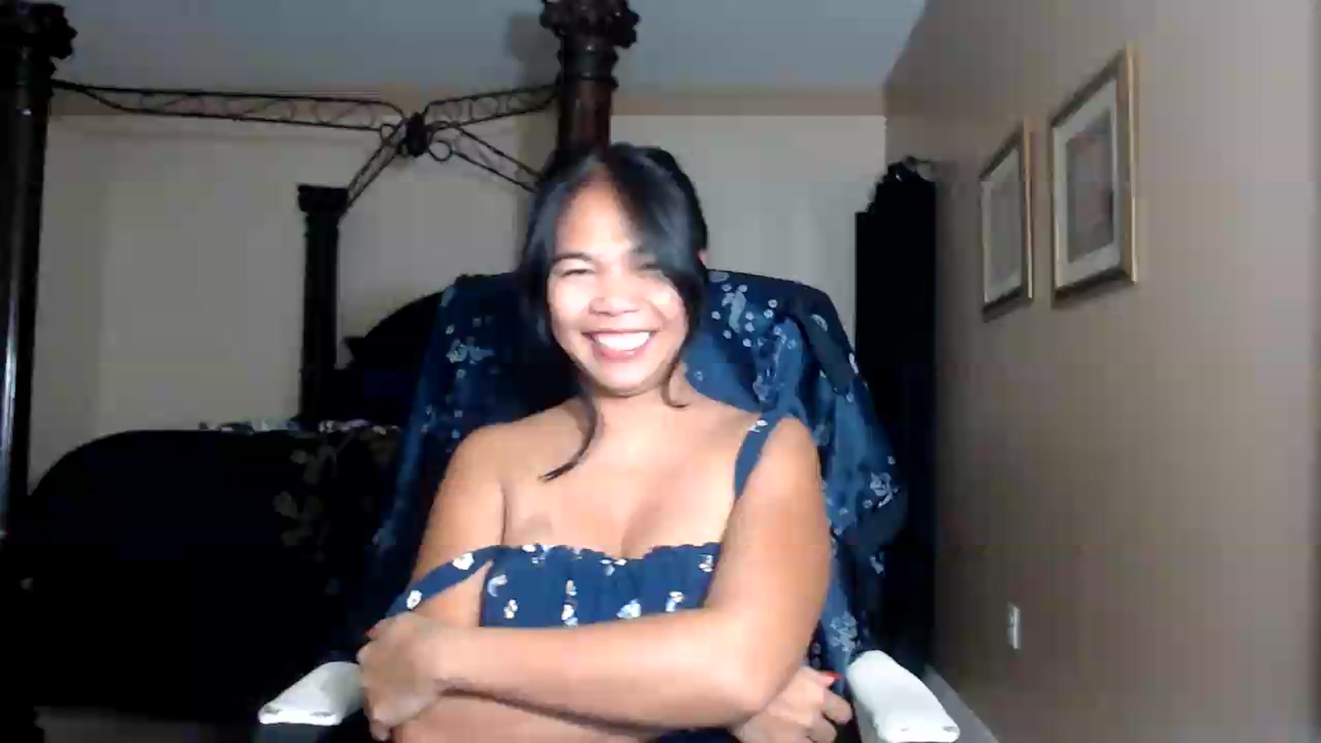 Gallery image thumbnail from Littlekai2030's myfreecams stream on, 09/19/2026, 03:37 image 19 of 20