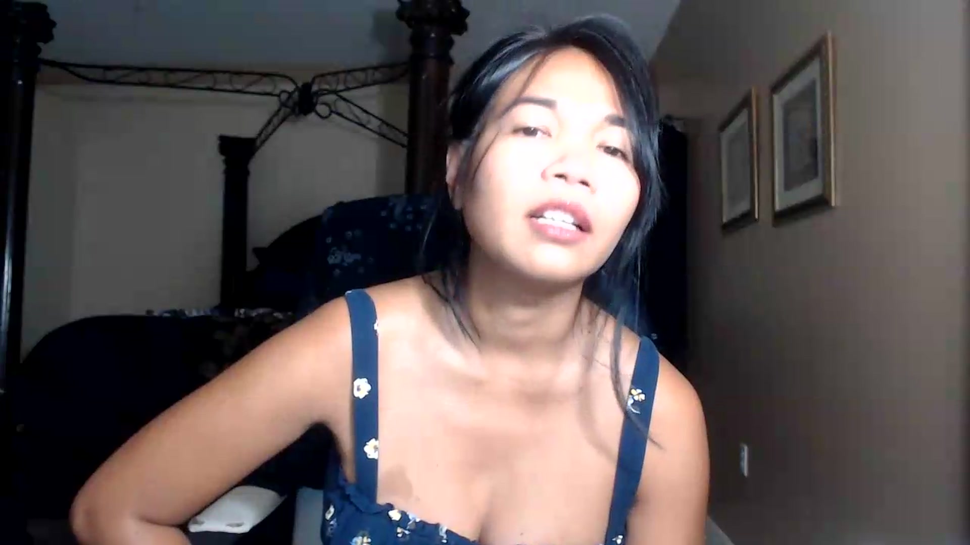 Gallery image thumbnail from Littlekai2030's myfreecams stream on, 09/19/2026, 03:37 image 17 of 20
