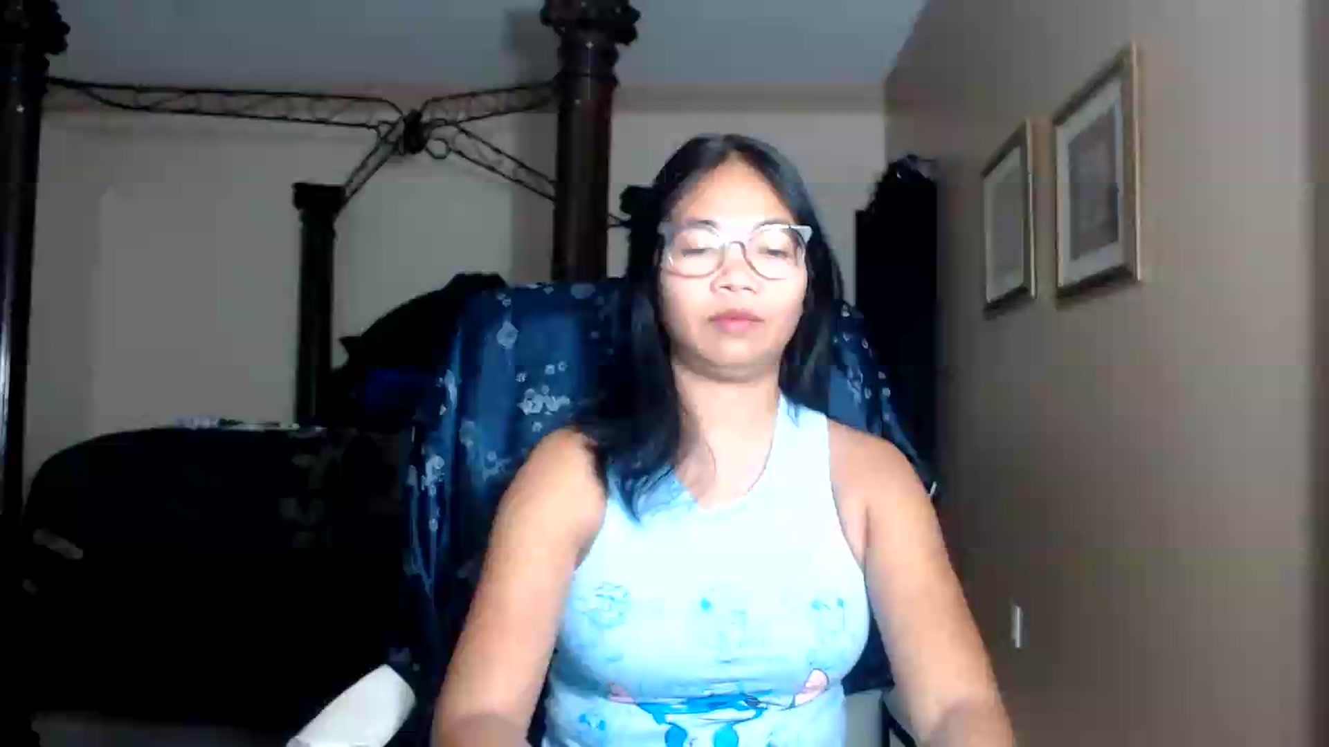 Gallery image thumbnail from Littlekai2030's myfreecams stream on, 09/20/2026, 04:08 image 1 of 20