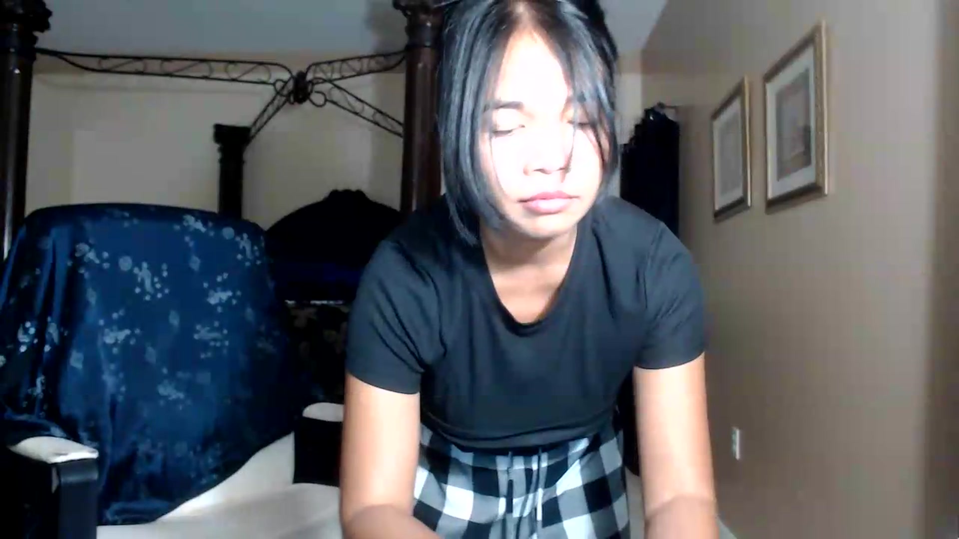 Gallery image thumbnail from Littlekai2030's myfreecams stream on, 09/21/2026, 03:45 image 20 of 20