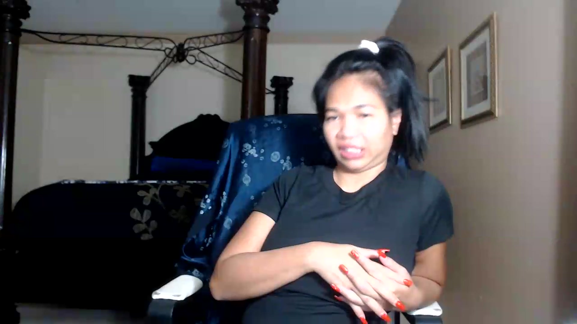 Gallery image thumbnail from Littlekai2030's myfreecams stream on, 09/21/2026, 03:45 image 18 of 20