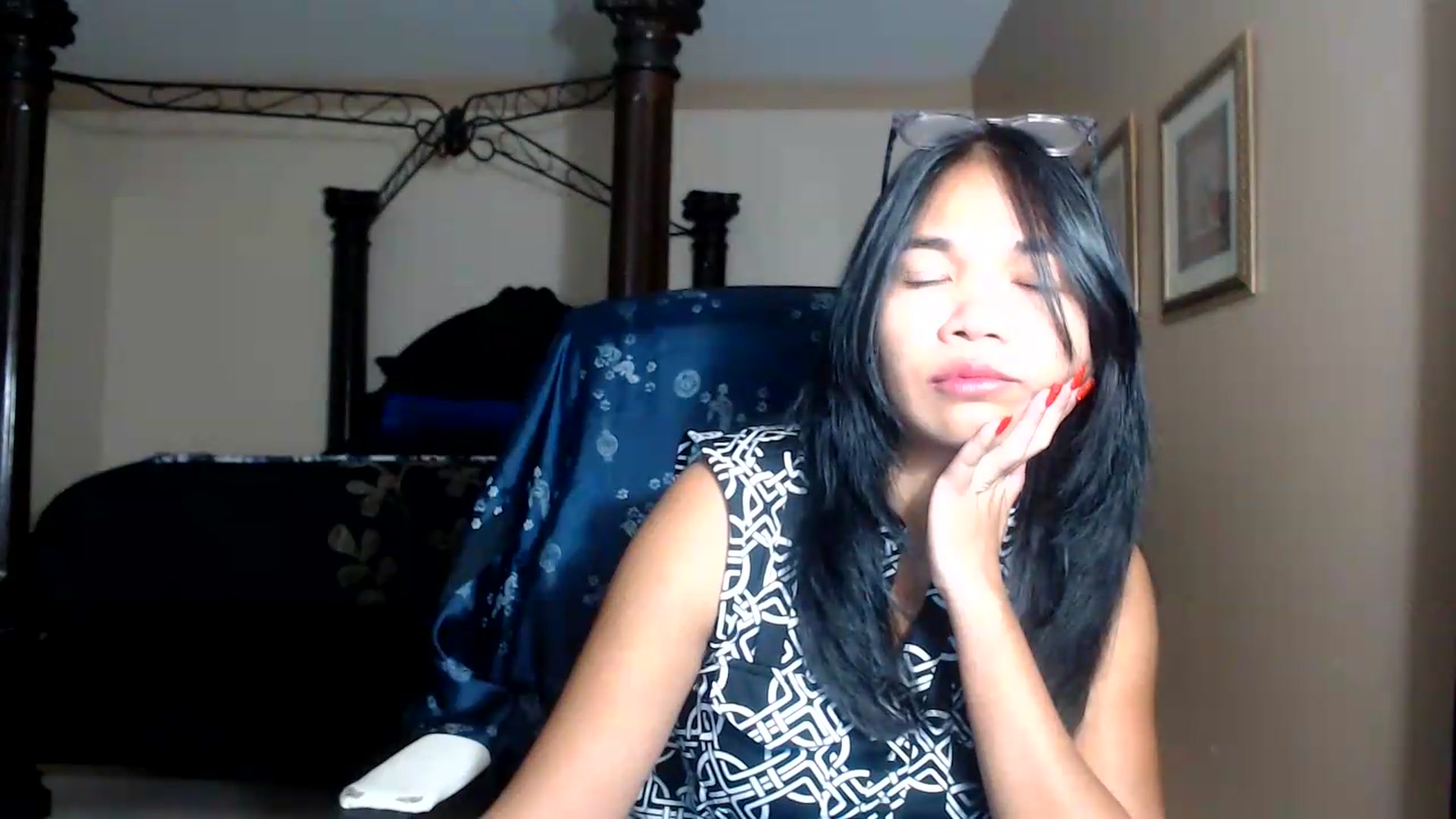 Gallery image thumbnail from Littlekai2030's myfreecams stream on, 09/21/2026, 03:45 image 4 of 20