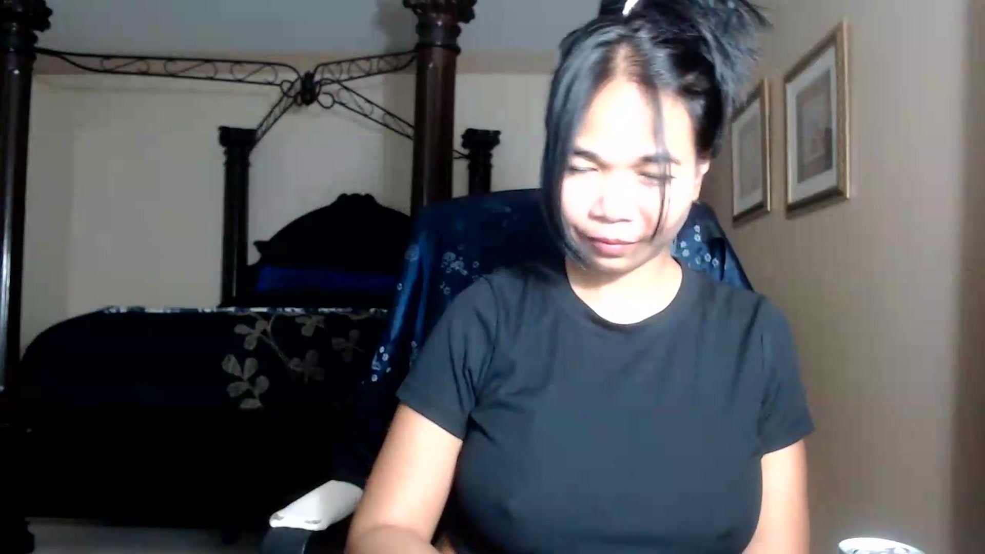 Gallery image thumbnail from Littlekai2030's myfreecams stream on, 09/21/2026, 04:12 image 5 of 20