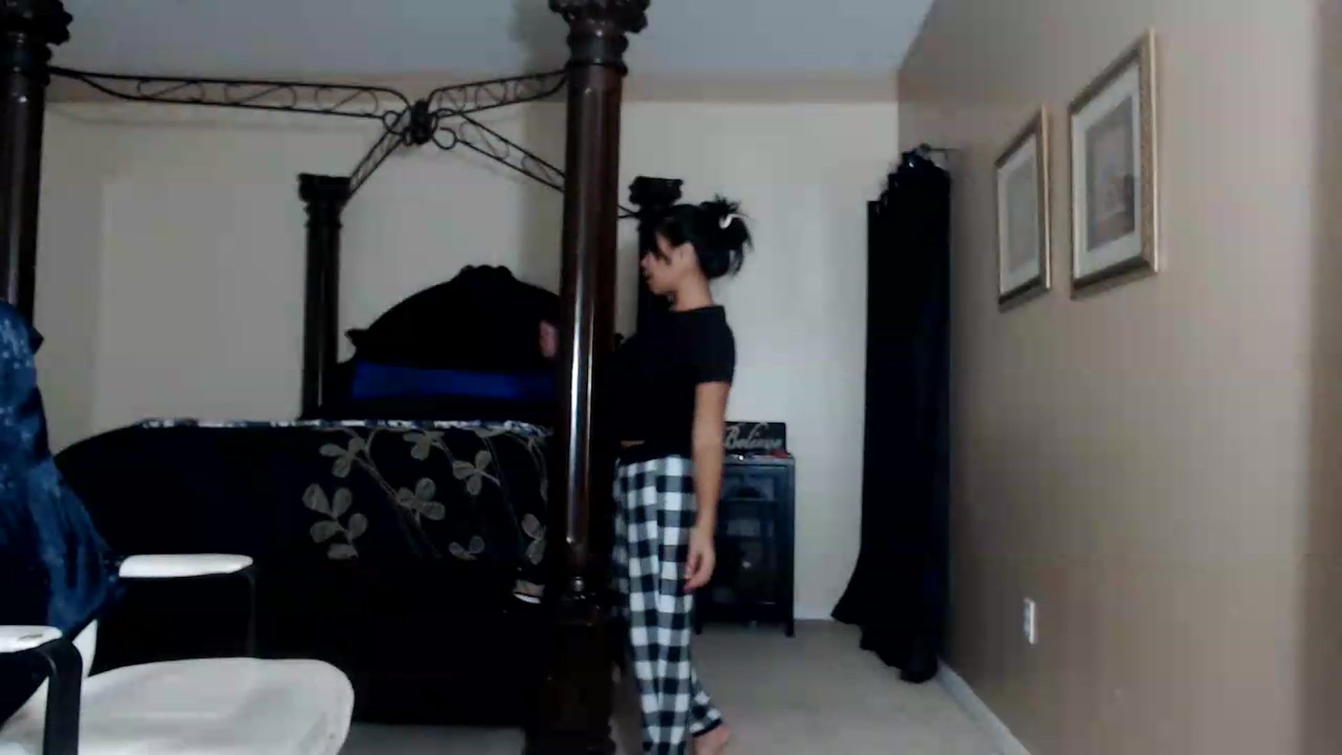 Gallery image thumbnail from Littlekai2030's myfreecams stream on, 09/21/2026, 04:12 image 13 of 20
