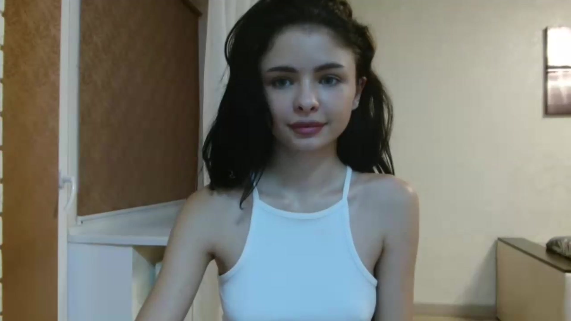 Gallery image thumbnail from Littlekitty19's myfreecams stream on, 07/16/2026, 21:24 image 15 of 20