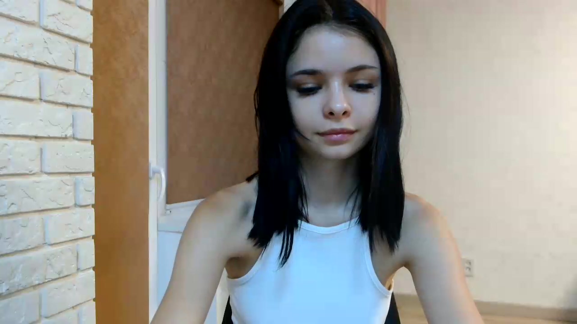 Gallery image thumbnail from Littlekitty19's myfreecams stream on, 07/29/2026, 22:00 image 9 of 20
