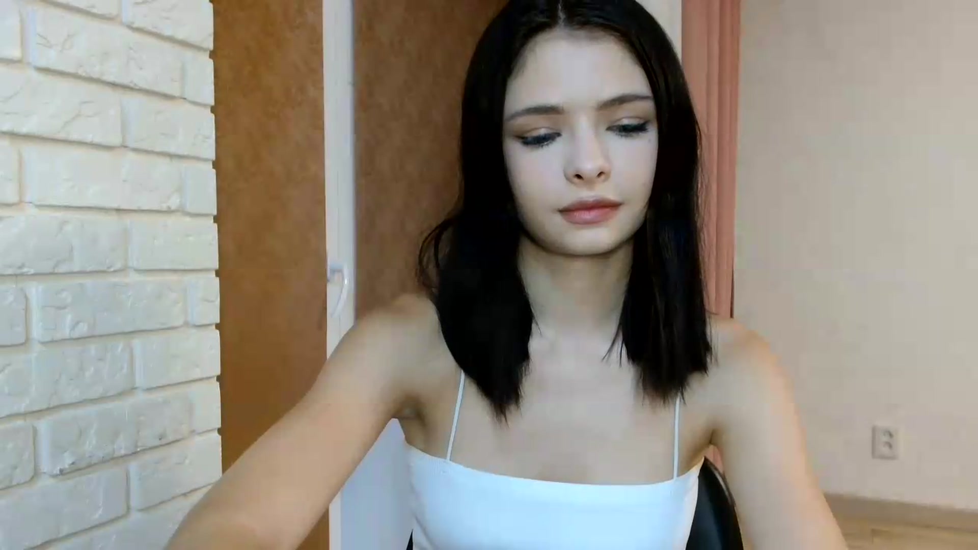 Gallery image thumbnail from Littlekitty19's myfreecams stream on, 08/04/2026, 22:10 image 6 of 20