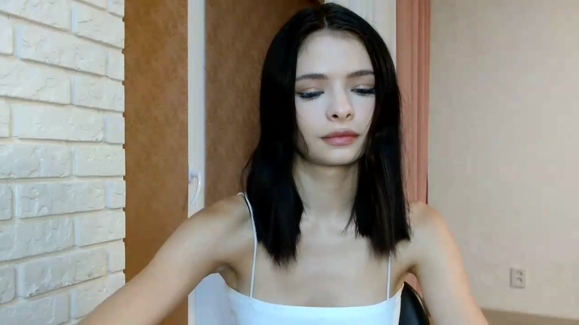 Gallery image thumbnail from Littlekitty19's myfreecams stream on, 08/04/2026, 22:10 image 3 of 20