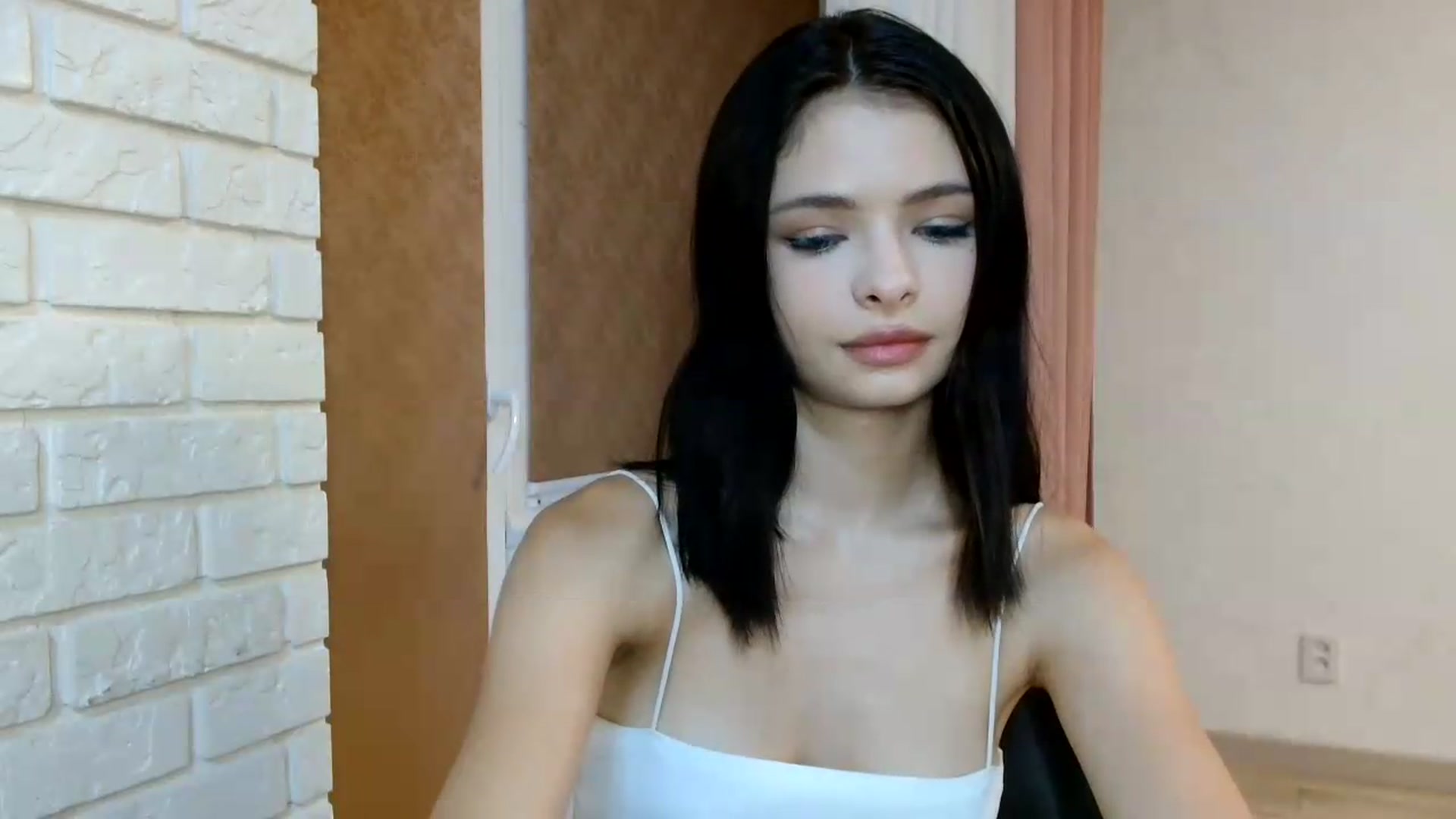 Gallery image thumbnail from Littlekitty19's myfreecams stream on, 08/04/2026, 22:10 image 9 of 20