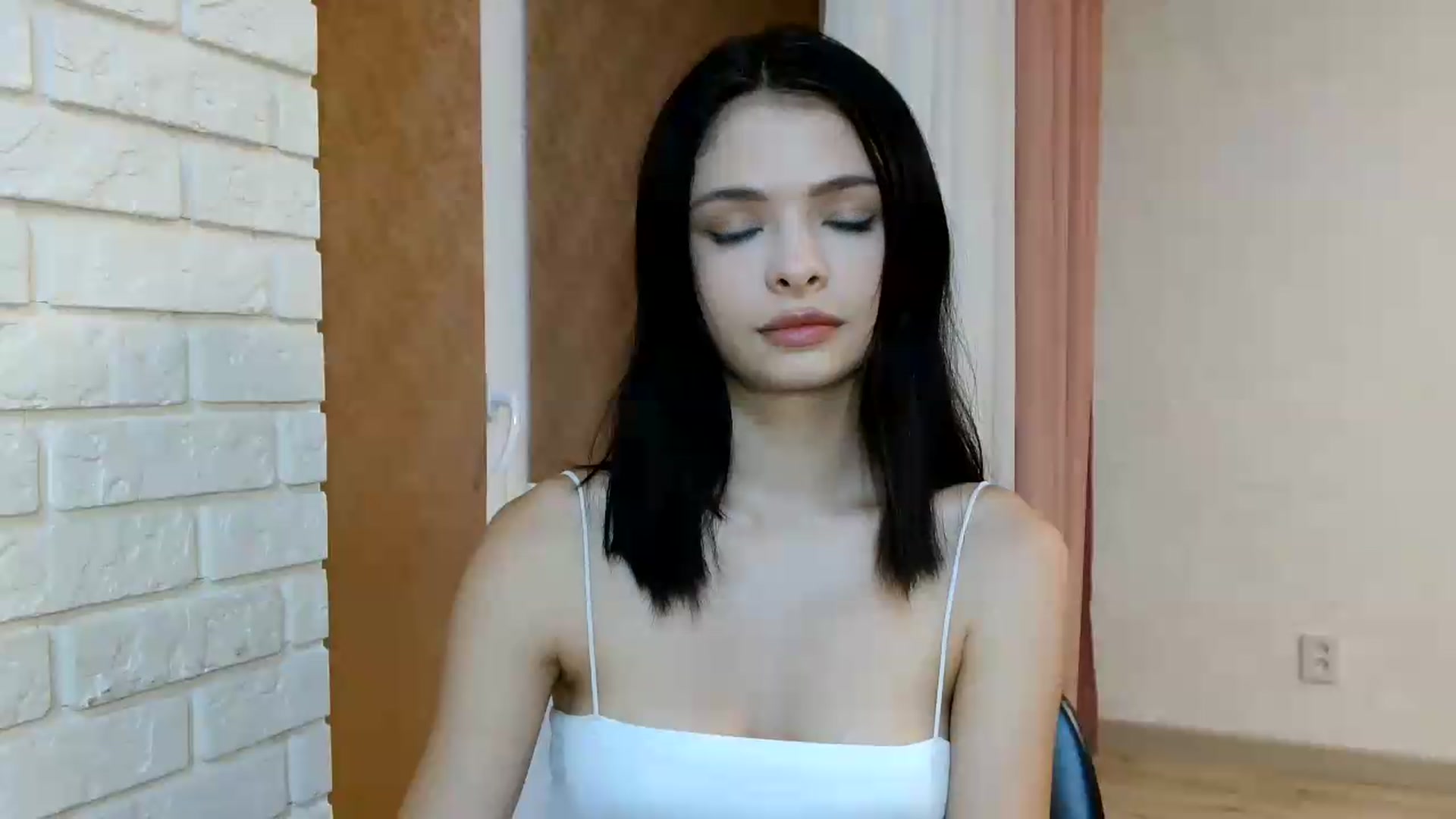 Gallery image thumbnail from Littlekitty19's myfreecams stream on, 08/04/2026, 22:10 image 10 of 20