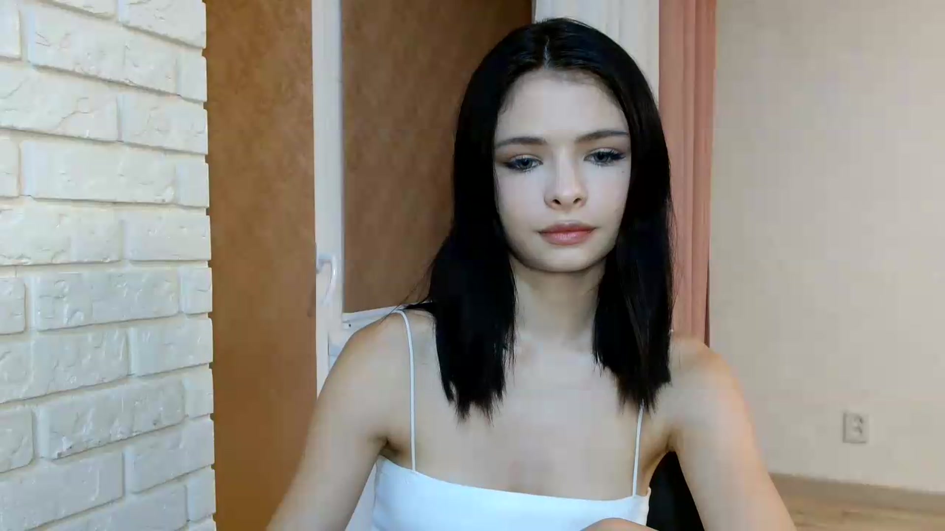 Gallery image thumbnail from Littlekitty19's myfreecams stream on, 08/04/2026, 22:10 image 14 of 20