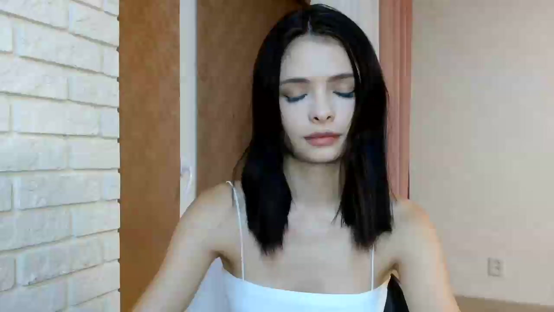 Gallery image thumbnail from Littlekitty19's myfreecams stream on, 08/04/2026, 22:10 image 4 of 20