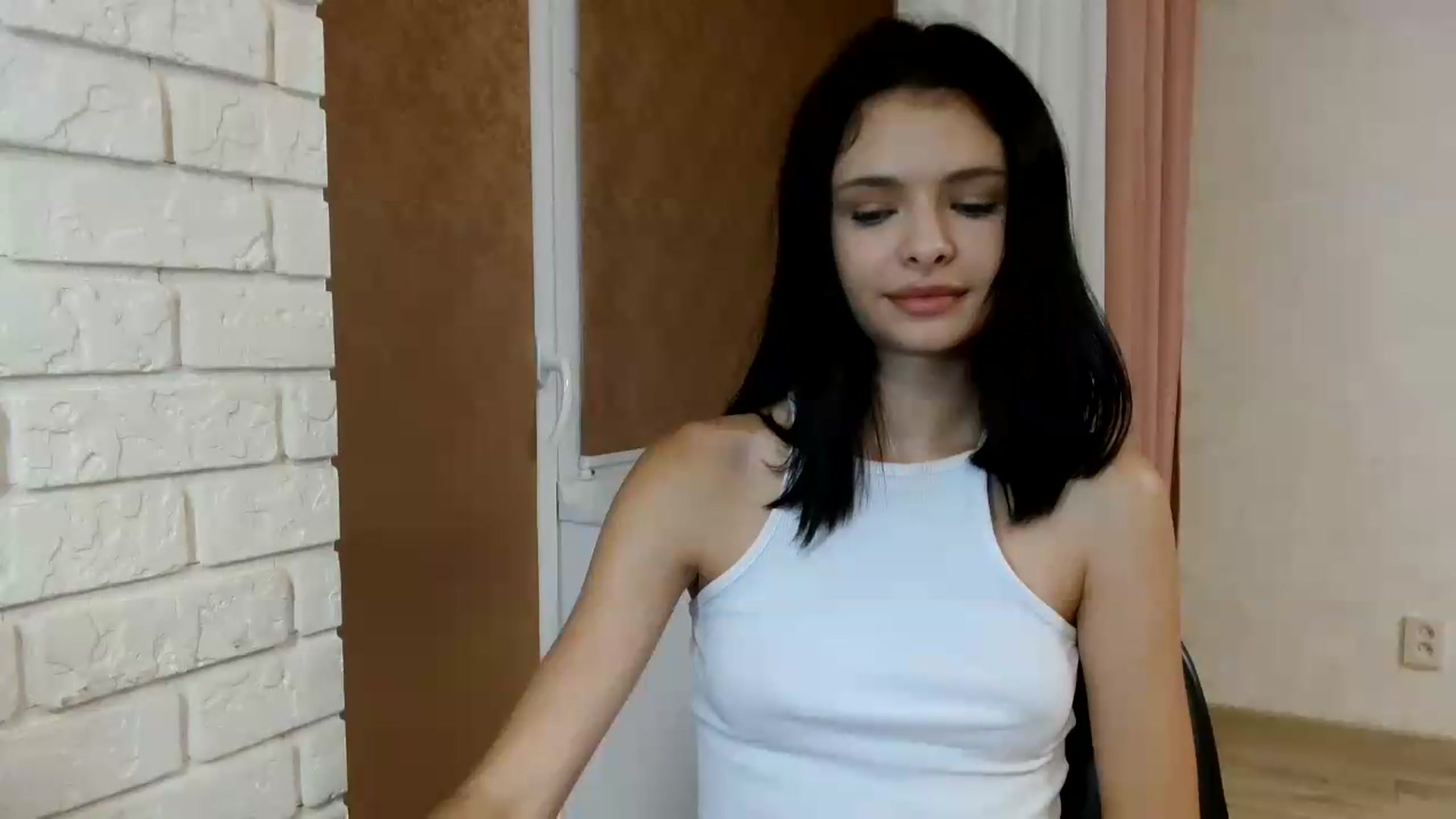 Gallery image thumbnail from Littlekitty19's myfreecams stream on, 08/10/2026, 20:50 image 10 of 20