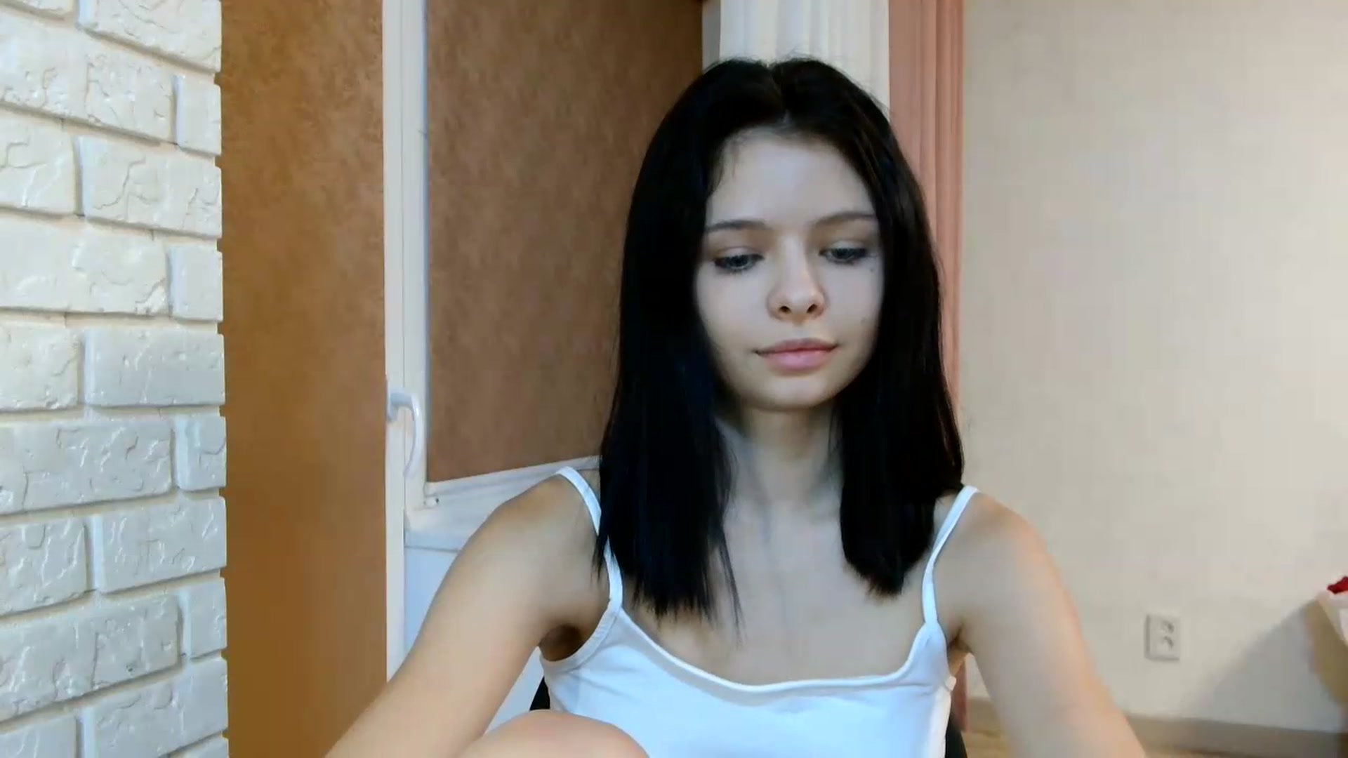 Gallery image thumbnail from Littlekitty19's myfreecams stream on, 08/18/2026, 21:32 image 18 of 20