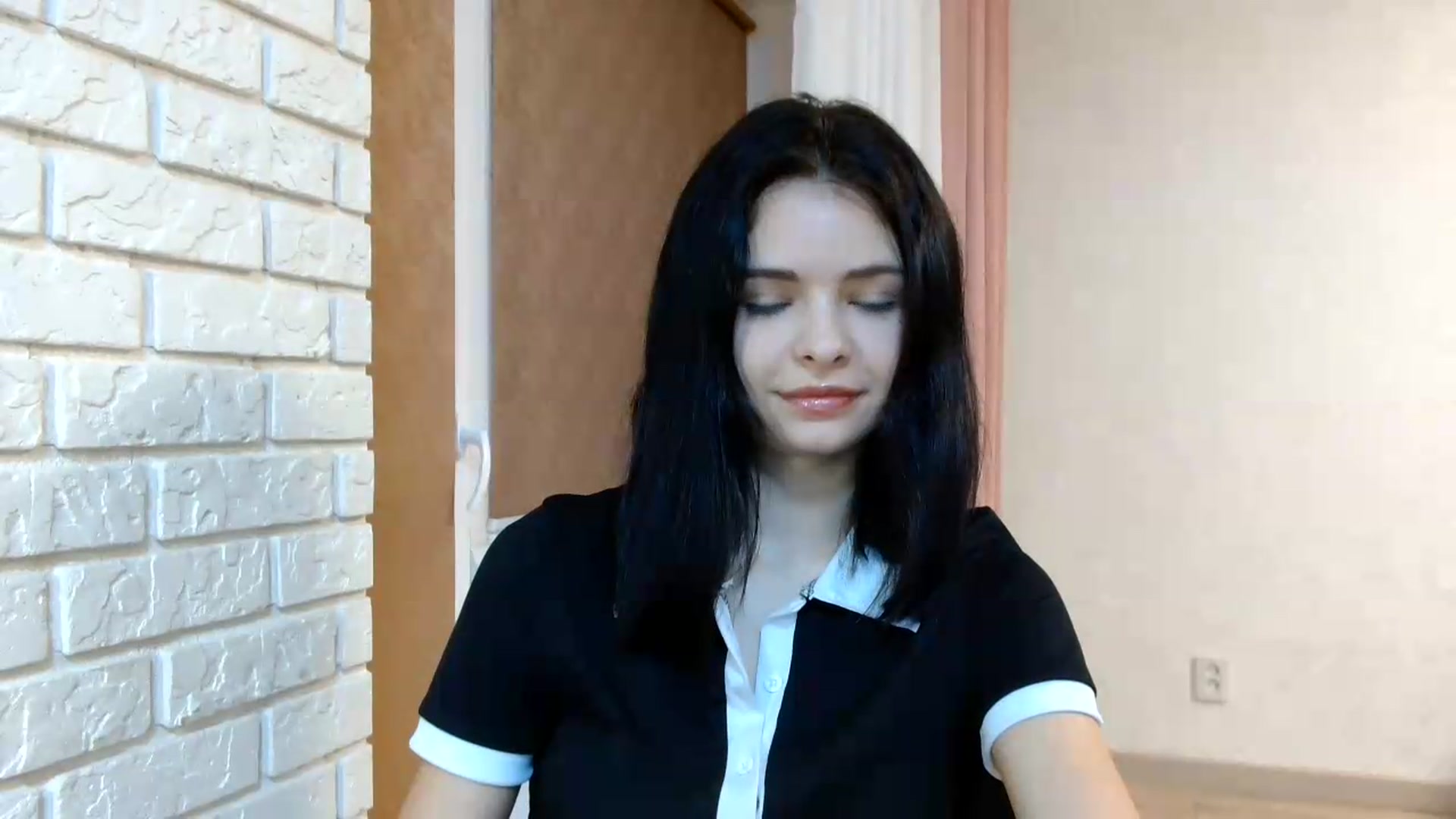 Gallery image thumbnail from Littlekitty19's myfreecams stream on, 08/21/2026, 03:17 image 4 of 20
