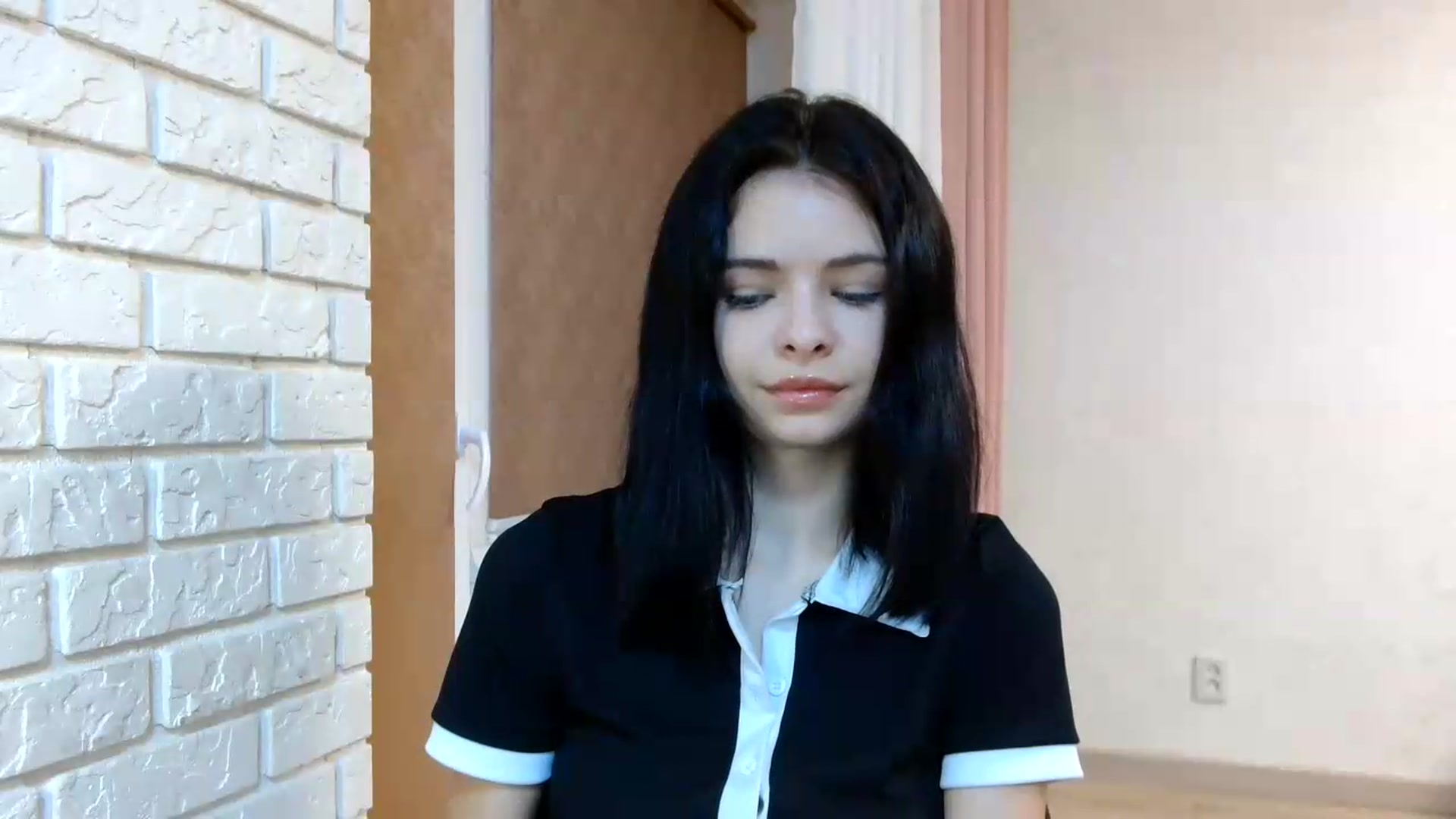 Gallery image thumbnail from Littlekitty19's myfreecams stream on, 08/21/2026, 03:17 image 2 of 20