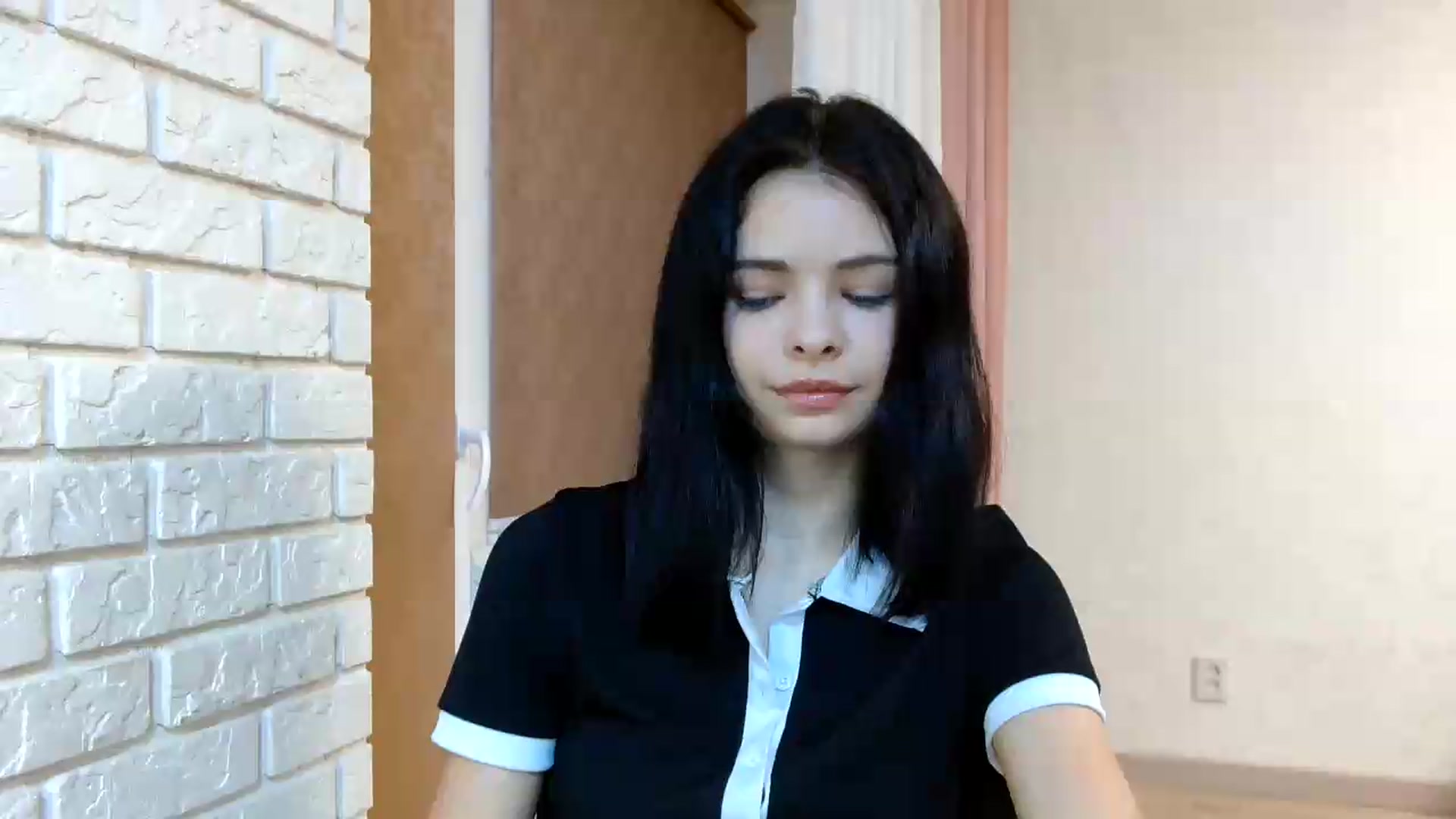 Gallery image thumbnail from Littlekitty19's myfreecams stream on, 08/21/2026, 03:17 image 1 of 20