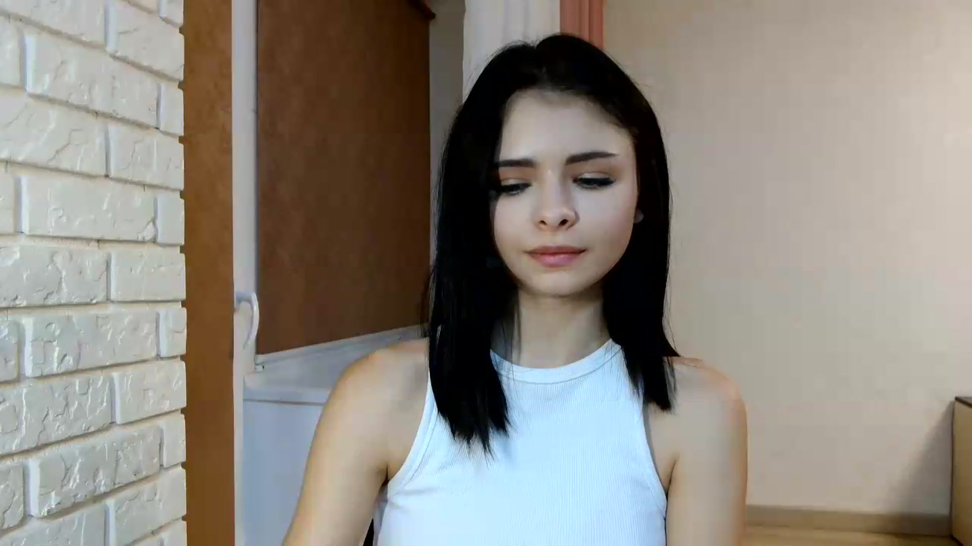 Gallery image thumbnail from Littlekitty19's myfreecams stream on, 08/28/2026, 22:24 image 19 of 20