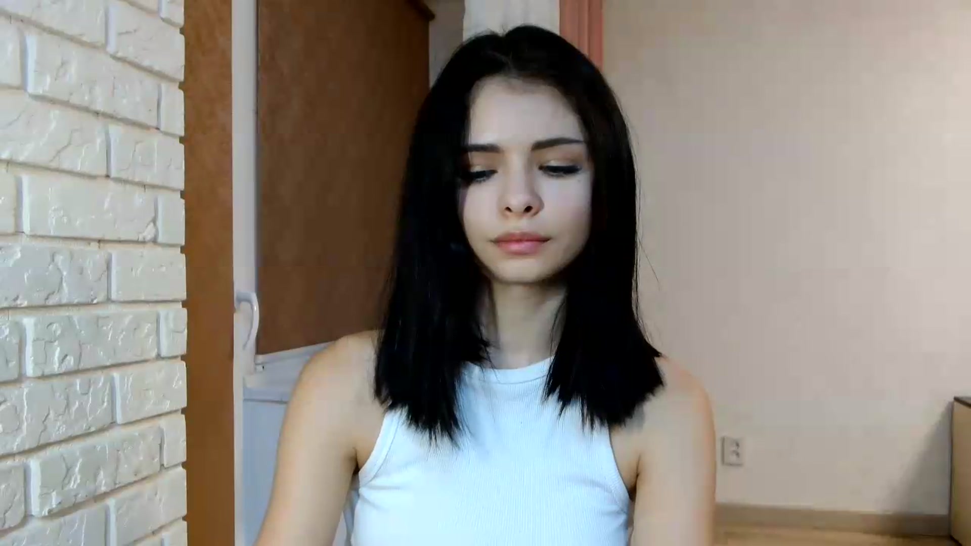 Gallery image thumbnail from Littlekitty19's myfreecams stream on, 08/28/2026, 22:24 image 9 of 20