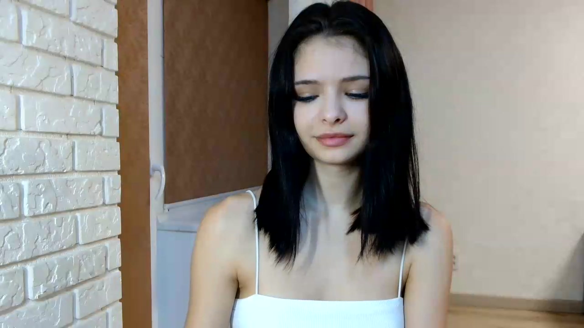Gallery image thumbnail from Littlekitty19's myfreecams stream on, 08/29/2026, 22:24 image 9 of 20