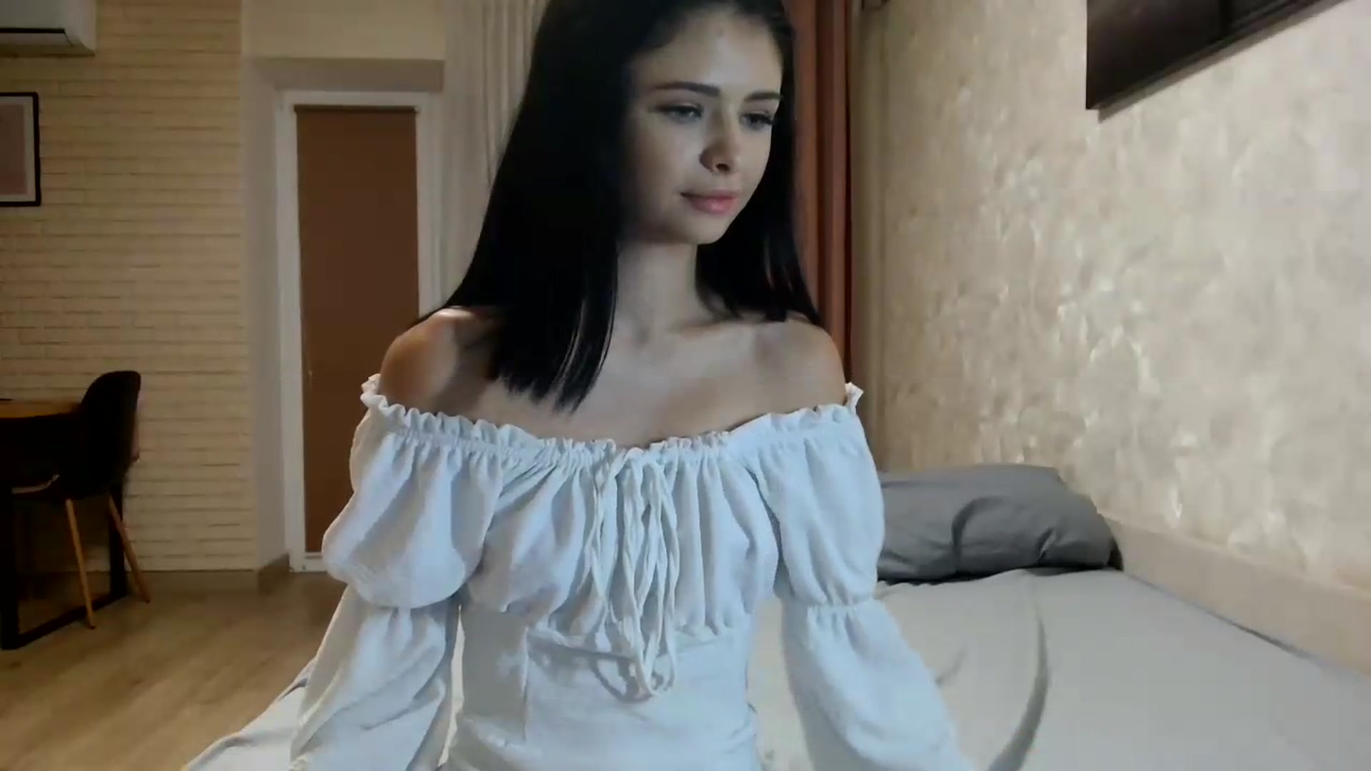 Gallery image thumbnail from Littlekitty19's myfreecams stream on, 08/31/2026, 24:44 image 16 of 20