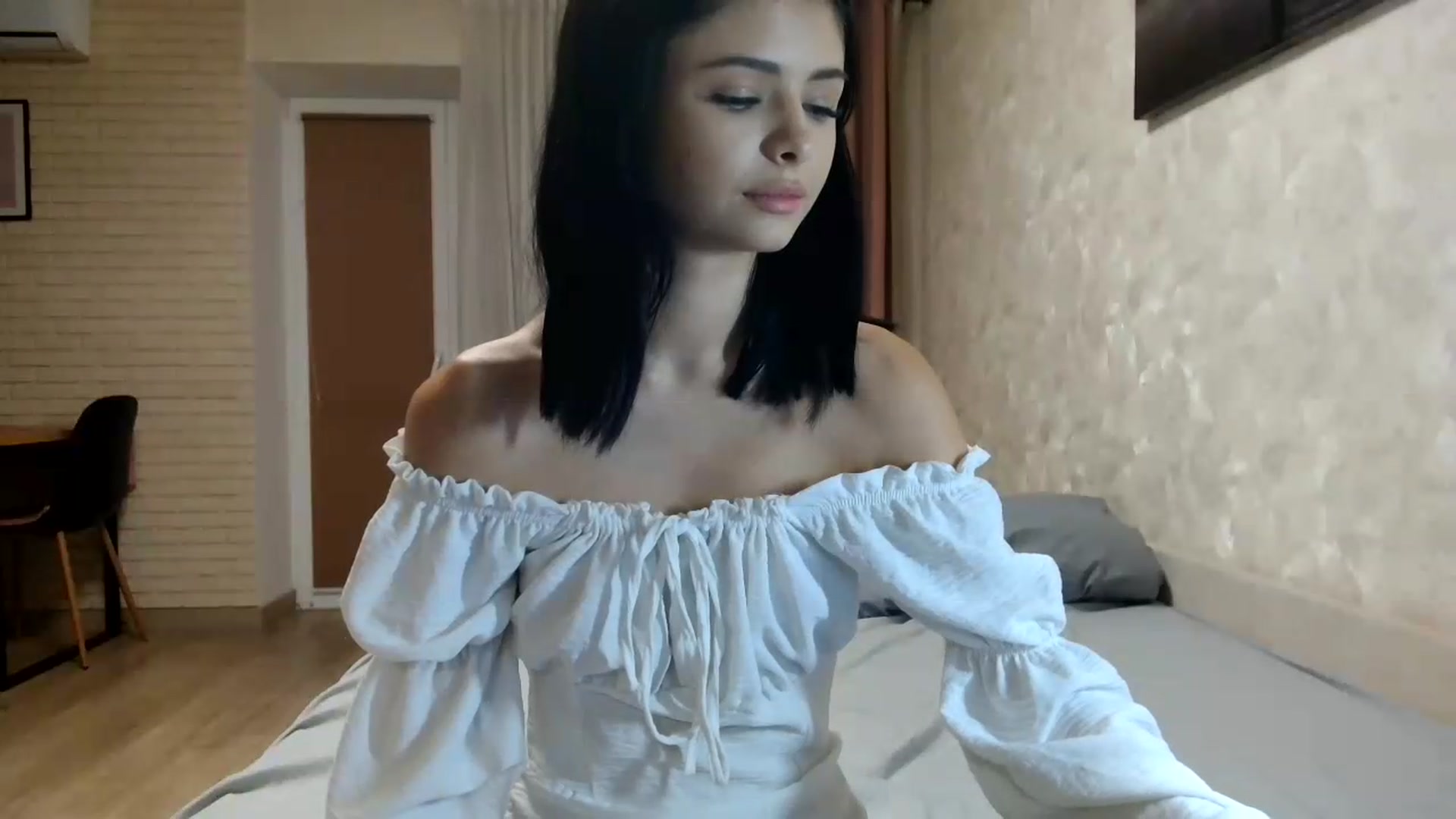 Gallery image thumbnail from Littlekitty19's myfreecams stream on, 08/31/2026, 24:44 image 10 of 20