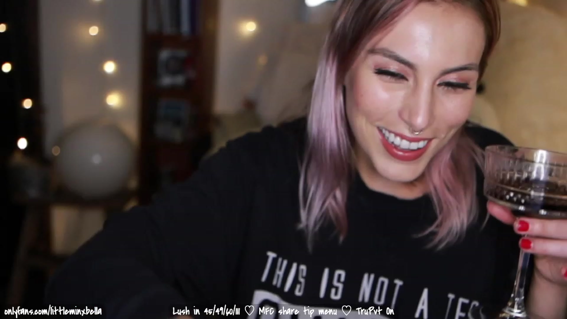 Gallery image thumbnail from Littleminx's myfreecams stream on, 12/06/2022, 04:47 image 1 of 20