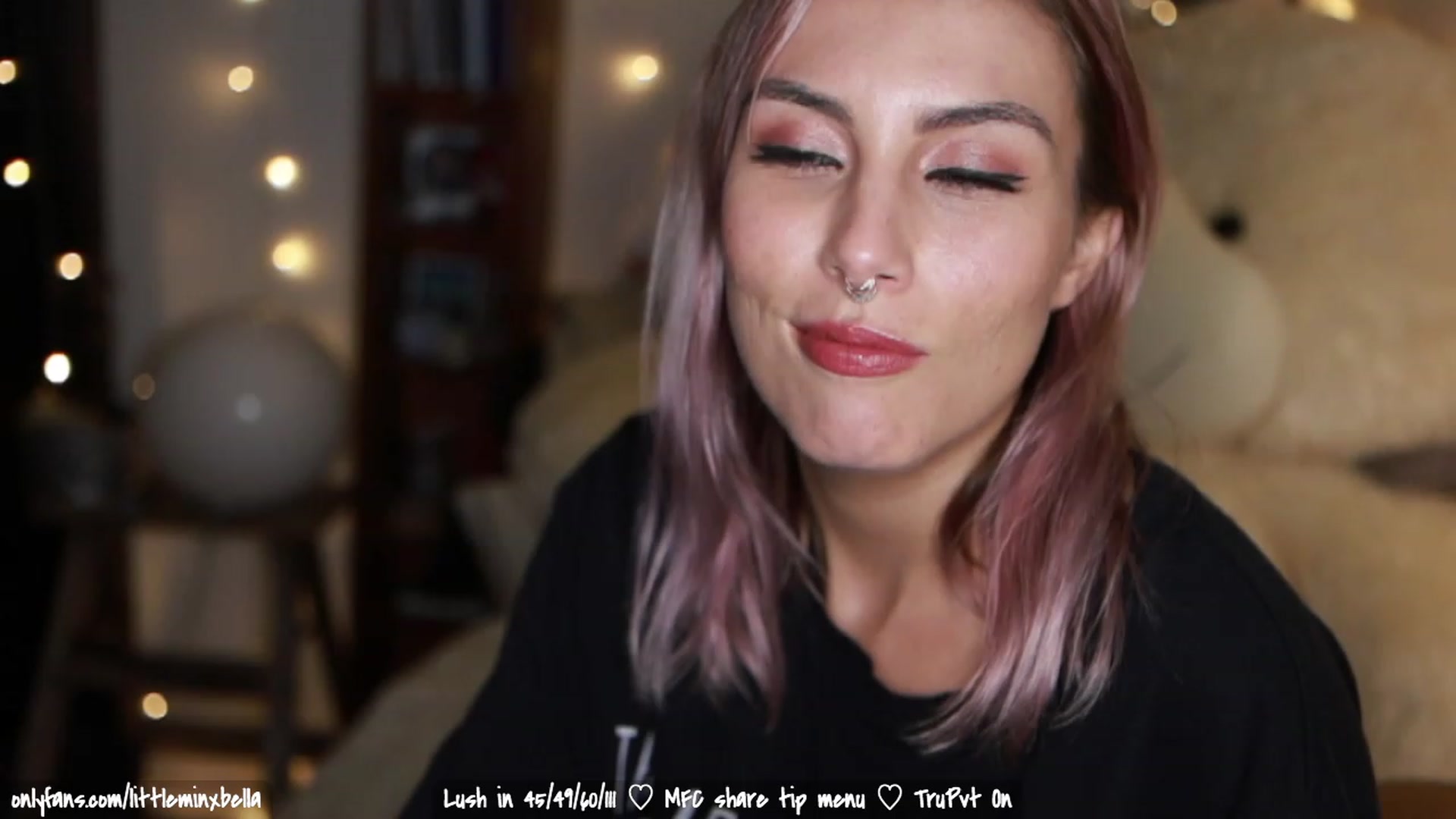 Gallery image thumbnail from Littleminx's myfreecams stream on, 12/06/2022, 04:47 image 2 of 20