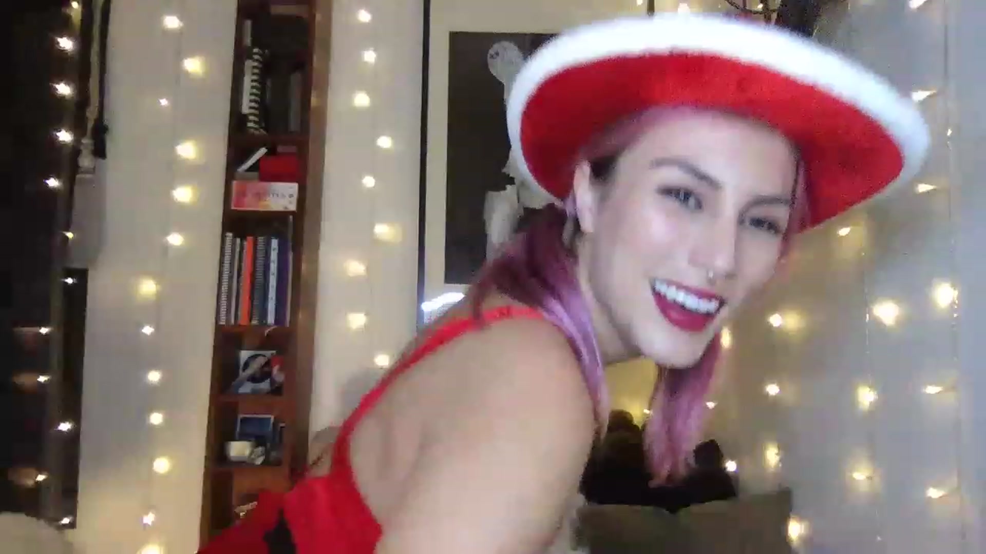 Gallery image thumbnail from Littleminx's myfreecams stream on, 12/20/2022, 05:40 image 4 of 20