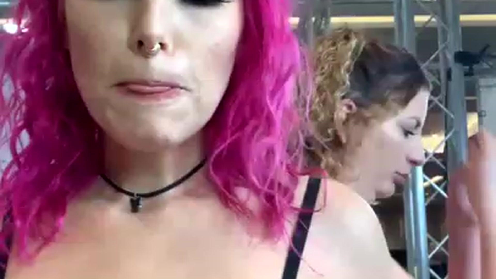 Gallery image thumbnail from Littleminx's myfreecams stream on, 01/06/2023, 23:56 image 18 of 20