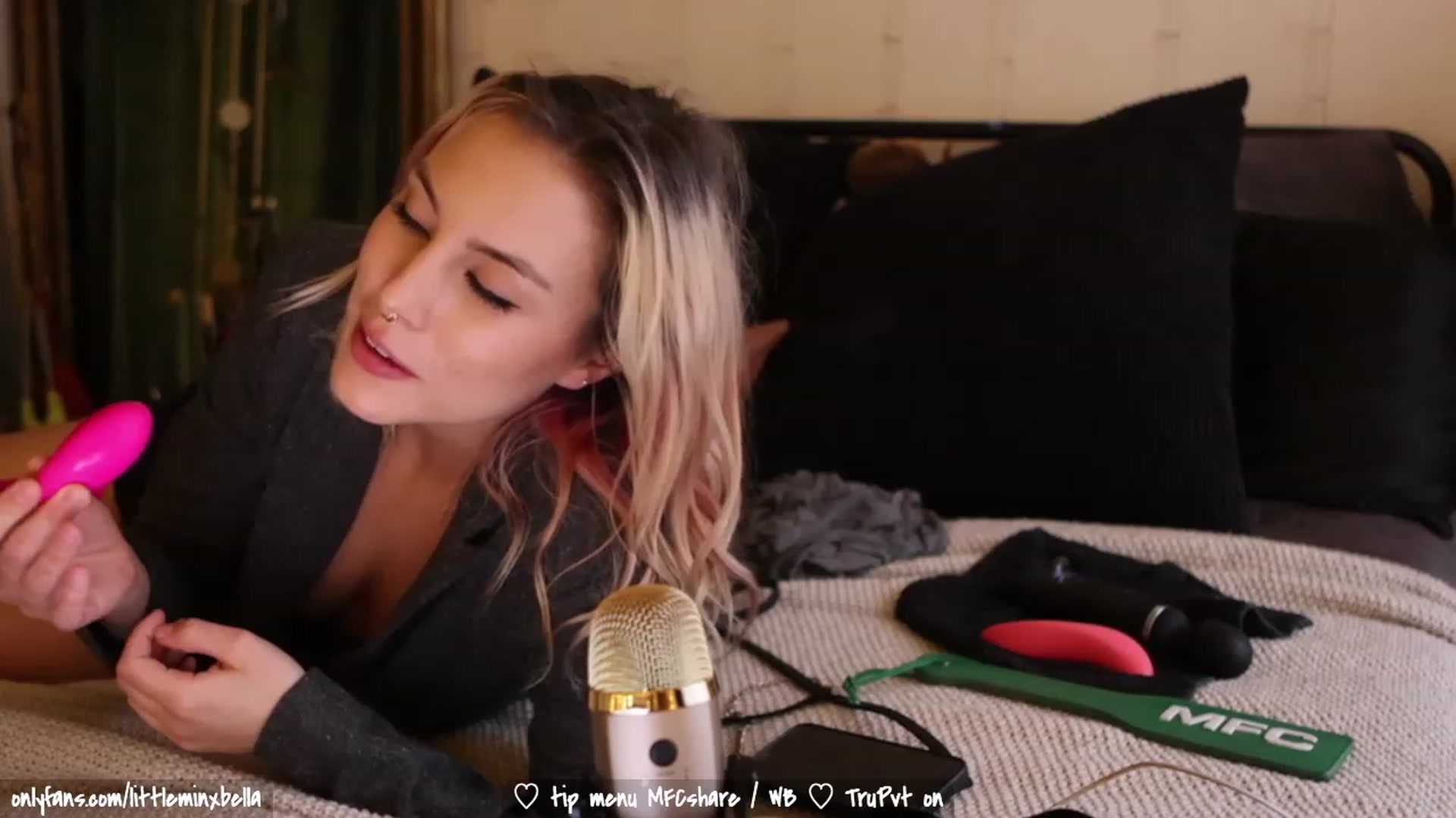 Gallery image thumbnail from Littleminx's myfreecams stream on, 05/16/2023, 02:59 image 3 of 20