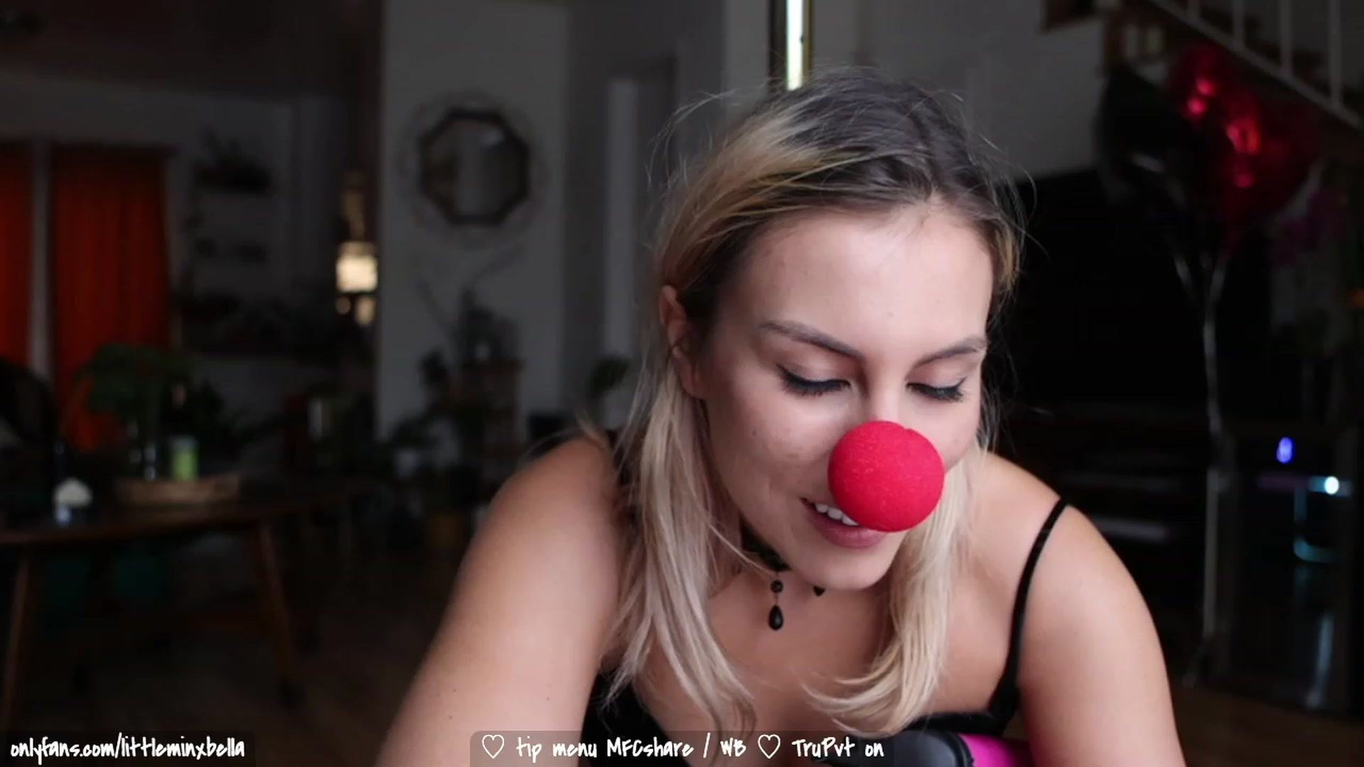 Gallery image thumbnail from Littleminx's myfreecams stream on, 05/23/2023, 02:27 image 6 of 20